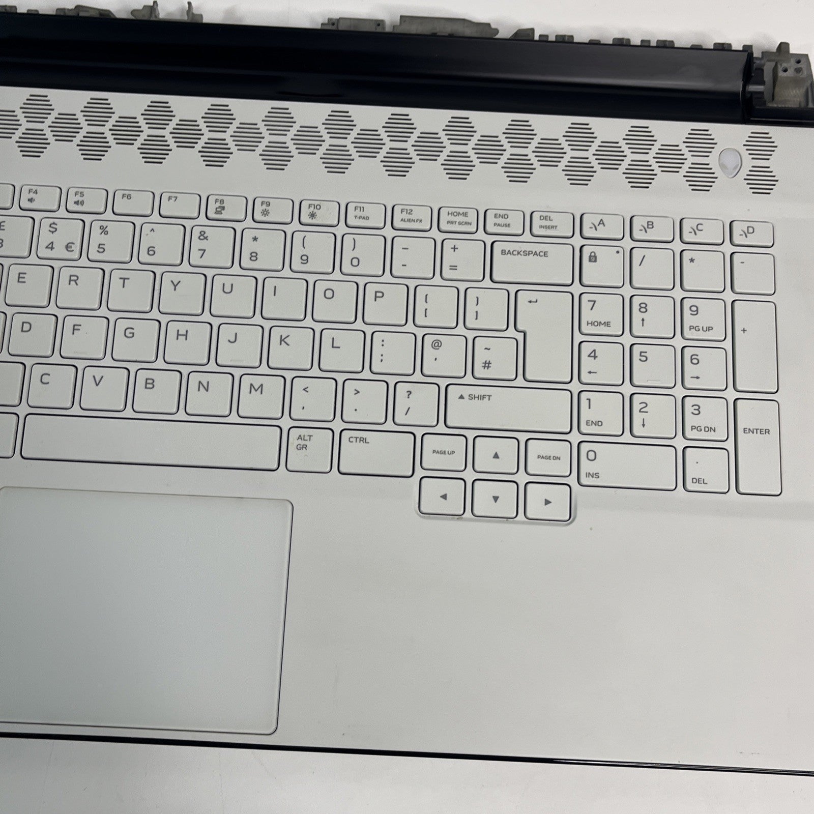 Genuine Dell Alienware M17 R3 Palmrest,keyboard,trackpad 02Y8GG. Missing Cable