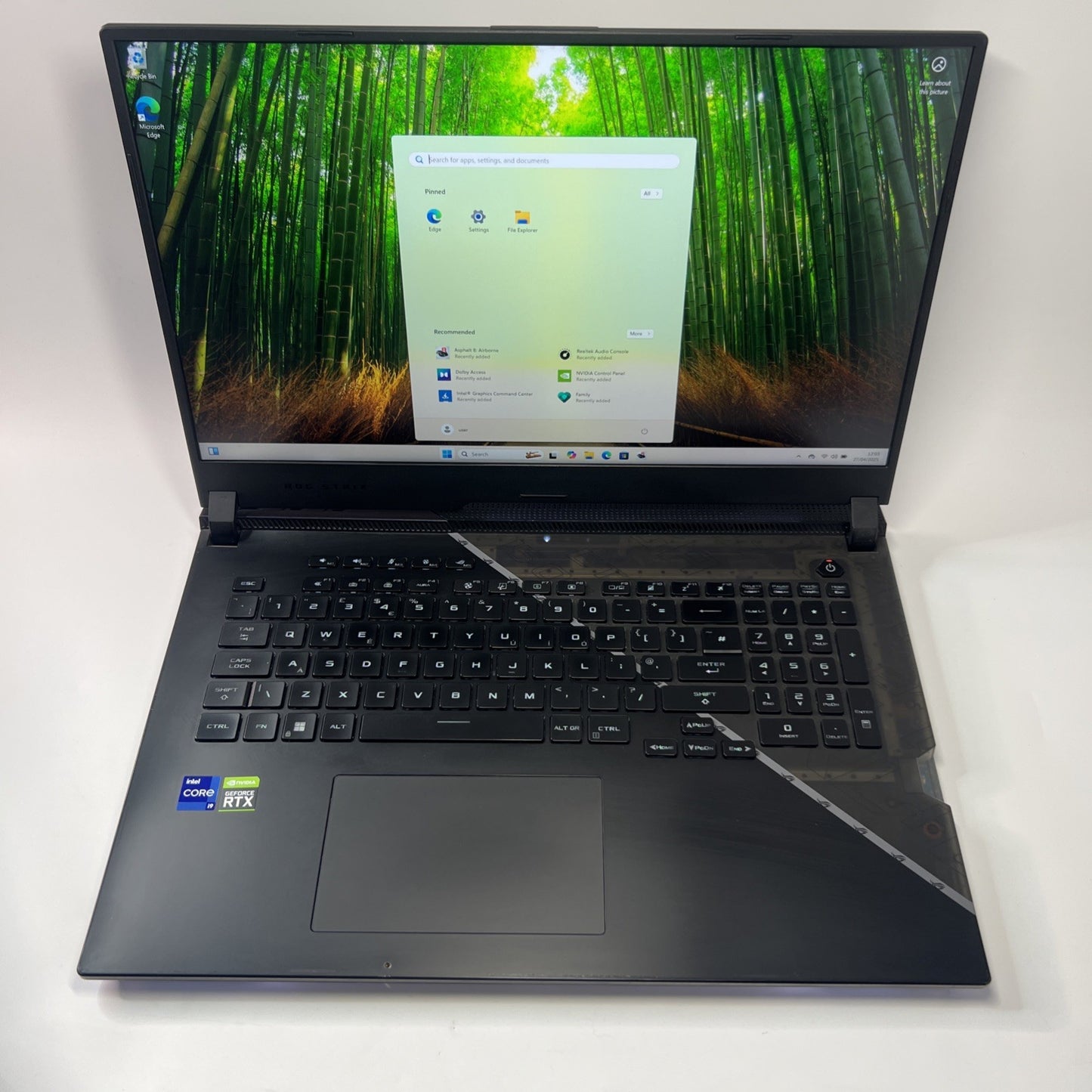 ASUS ROG Strix SCAR 17 SE G733 17.3" i9-12950HX RTX 3080Ti 32GB RAM 1TB SSD