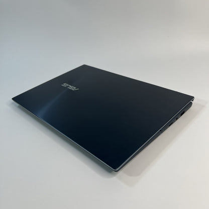 ASUS ZenBook Duo UX482EAR 14”Core I7-11957G 16GB RAM 1 TB SSD Windows 11