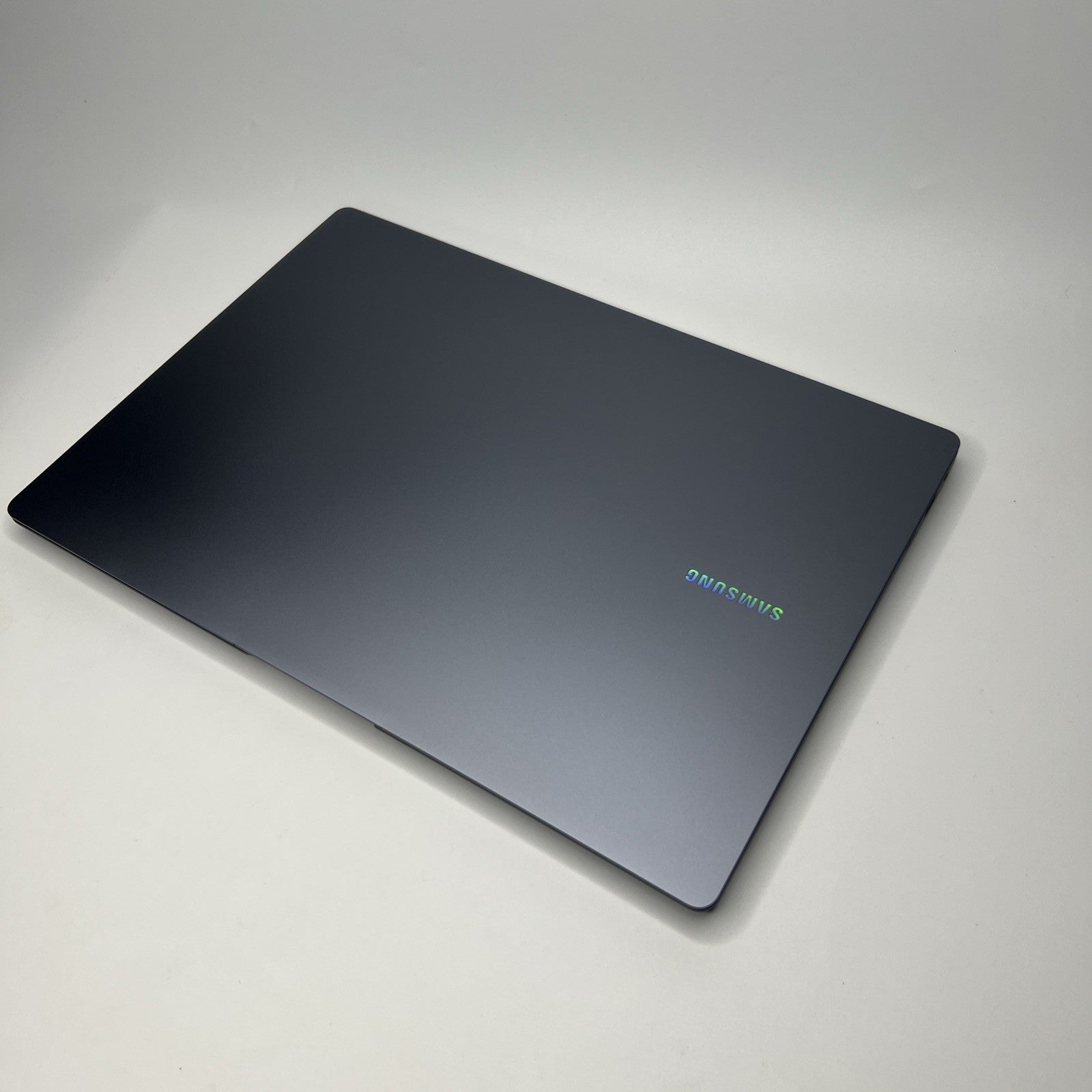 SAMSUNG Galaxy Book4 pro 16" Intel Core Ultra 7 1TB SSD 16GB AMOLED RTX 4050