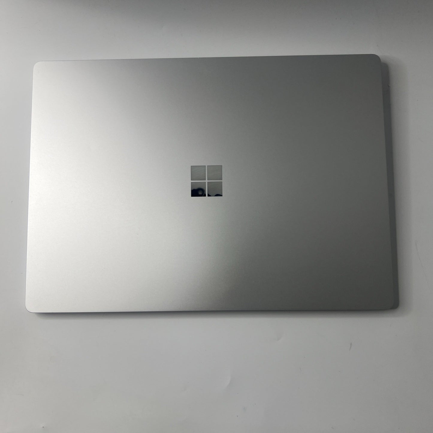 Microsoft Surface Laptop 3 15" AMD Ryzen 128GB SSD 8GB RAM Win 11 Hairline Crack