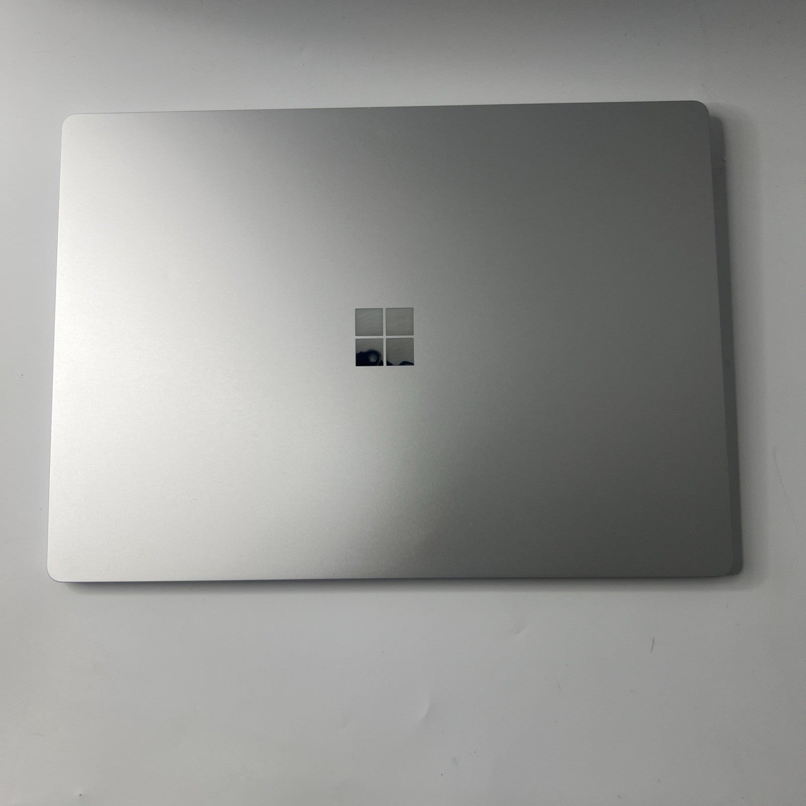 Microsoft Surface Laptop 3 15" AMD Ryzen 128GB SSD 8GB RAM Win 11 Hairline Crack