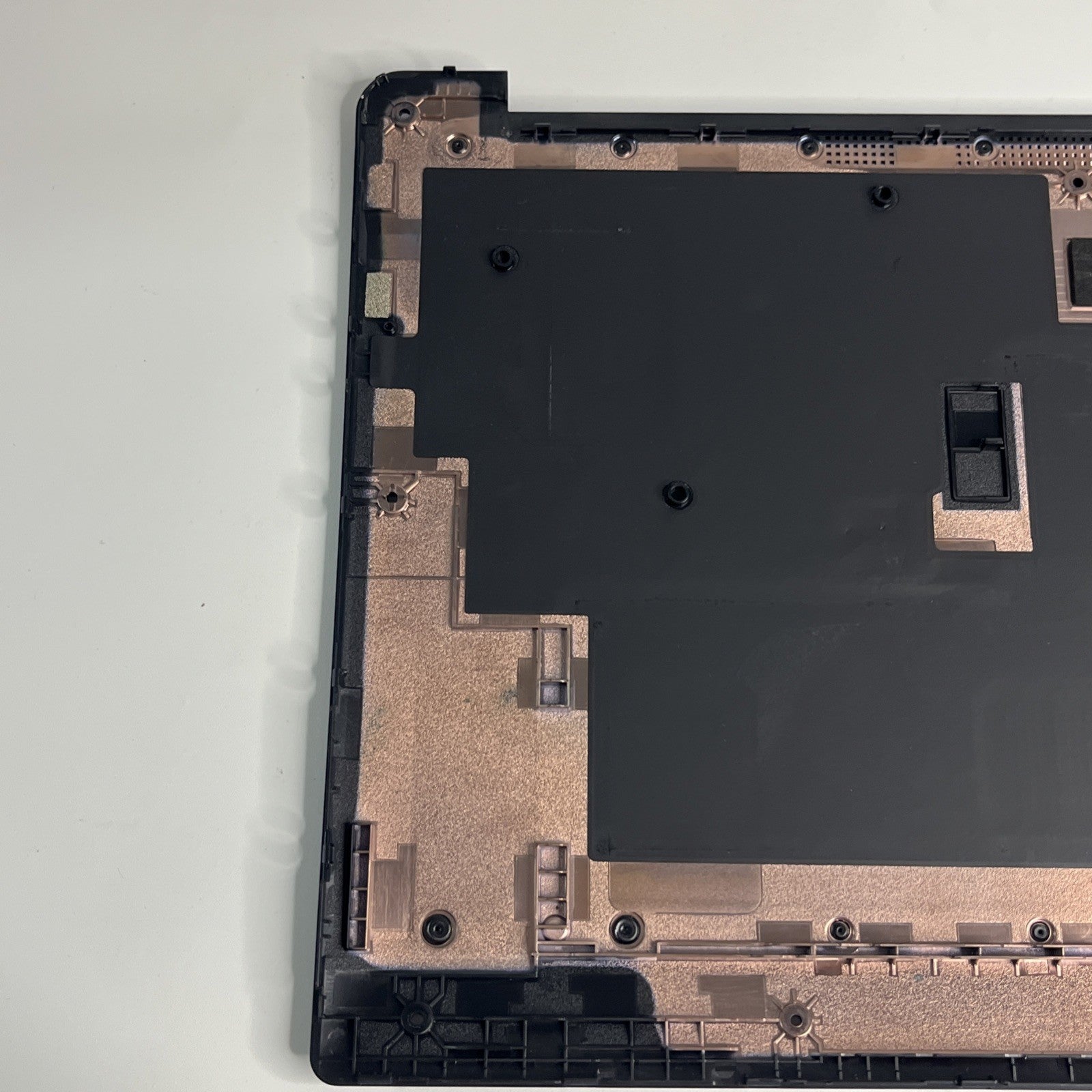 Lenovo IP Slim 3 Chrome 14M868 Bottom Cover 5CB1L30389 HQ2073136V000 Grade B