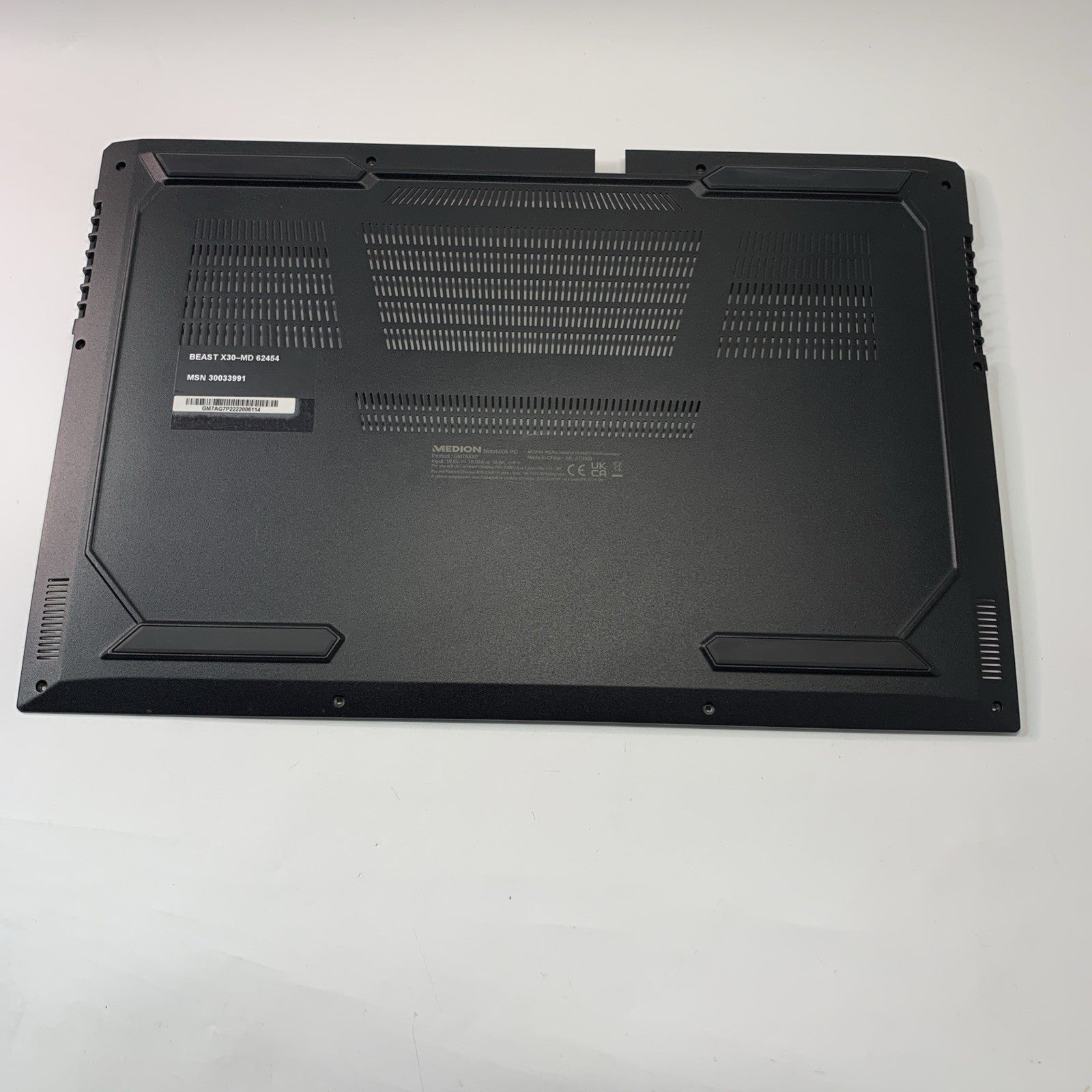 Medion Erazer Beast X30  17.3" Bottom Base Cover Lower Case  PMARG7PD10 Grade A