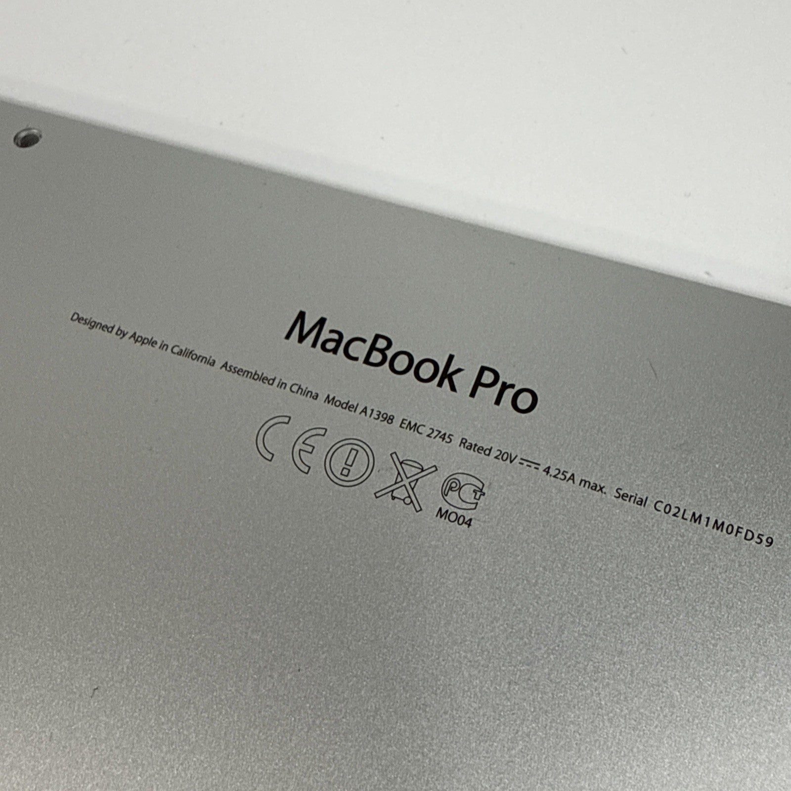Apple MacBook Pro A1398 15" Late 2013 Base Cover 604-3716-A Bottom Case Genuine
