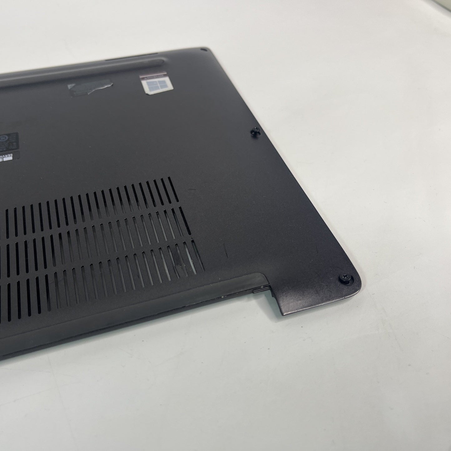 Genuine Black Dell Latitude 7400 Bottom Base Case Cover Cn-0V532K-FYK00