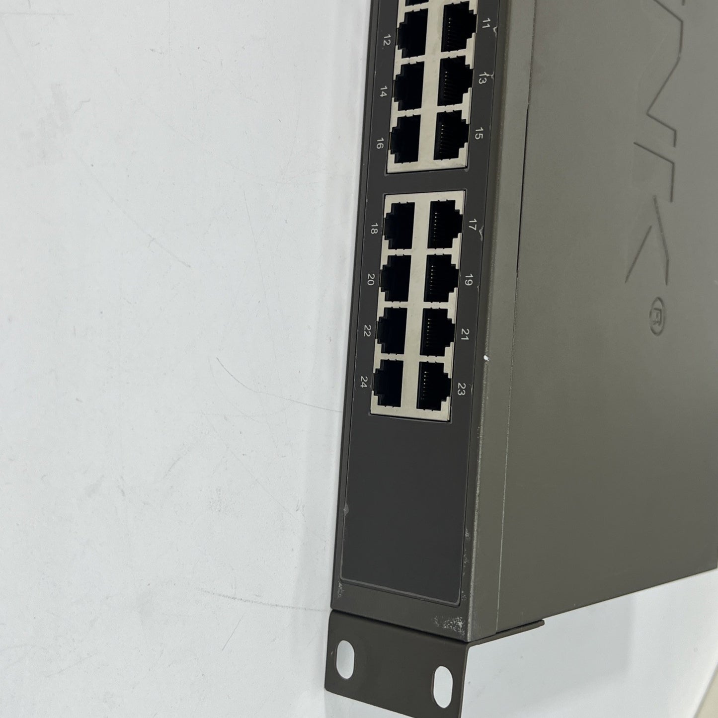 TP-LINK TL-SF1024  24 Ports Fast Ethernet Switch.