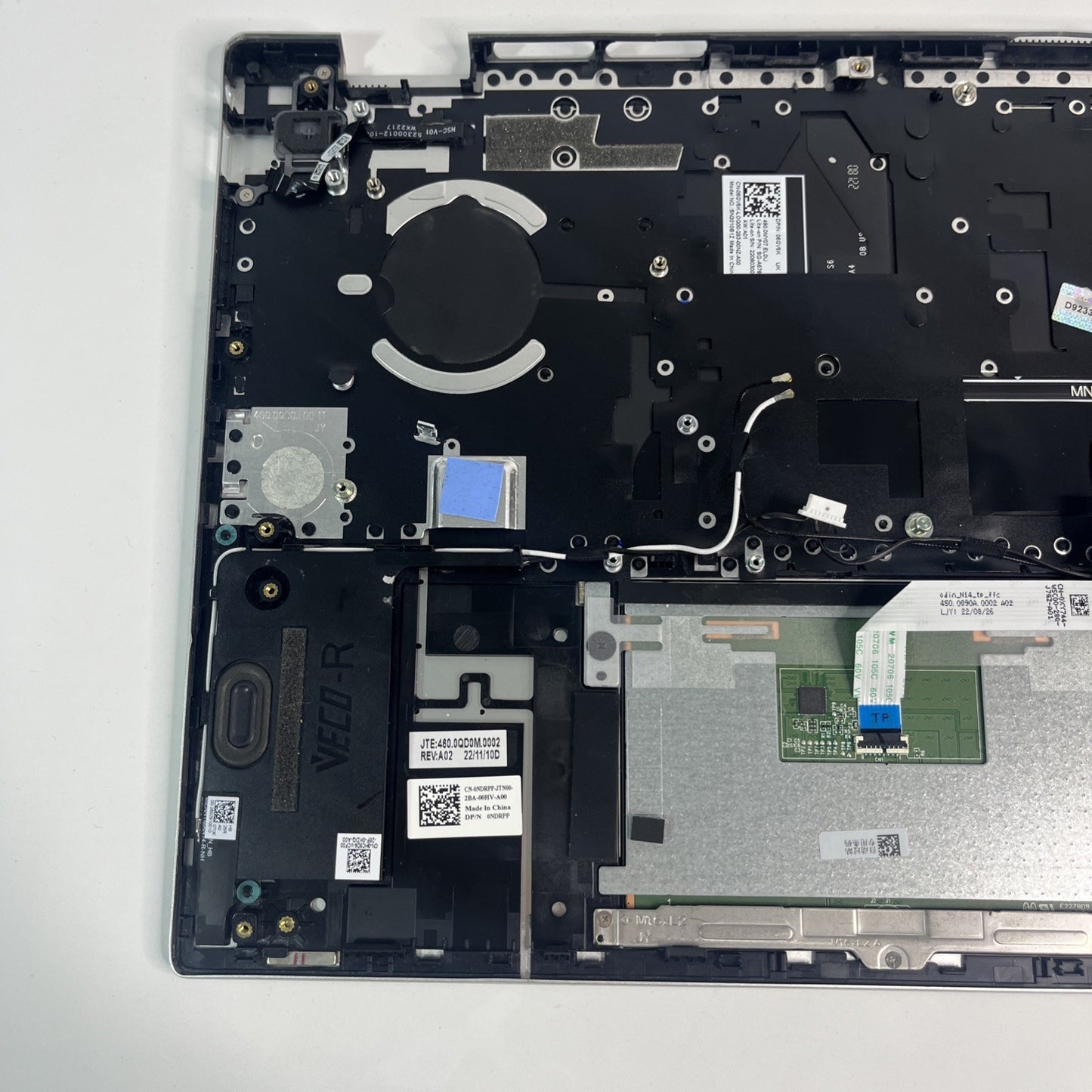 Genuine Sliver Dell Inspiron 14 7420 Palmrest, Touchpad & Speakers CN-06GV5K
