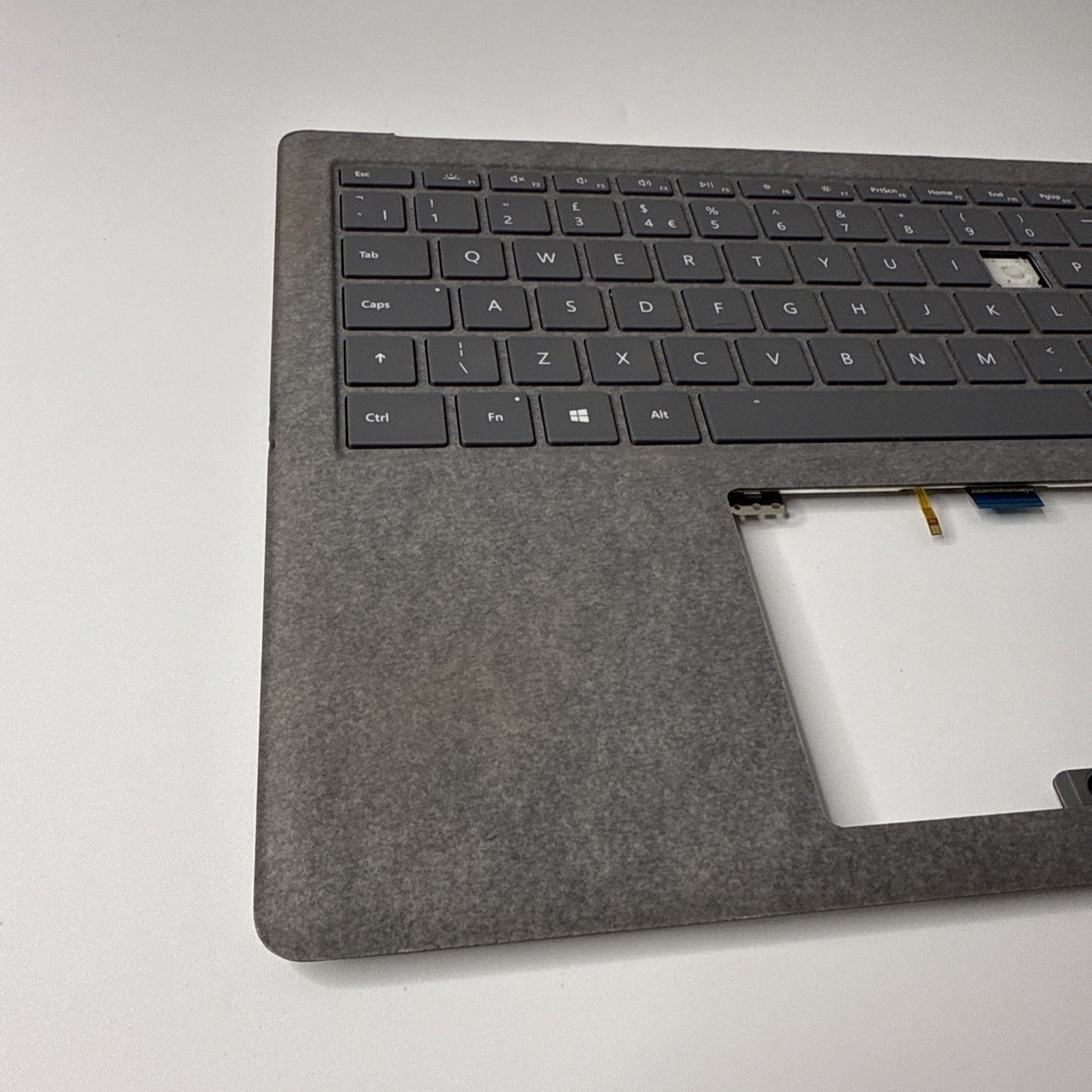 Microsoft Surface 3 1868 Palmrest UK Keyboard Grey M1114618/22-105 |Missing Keys