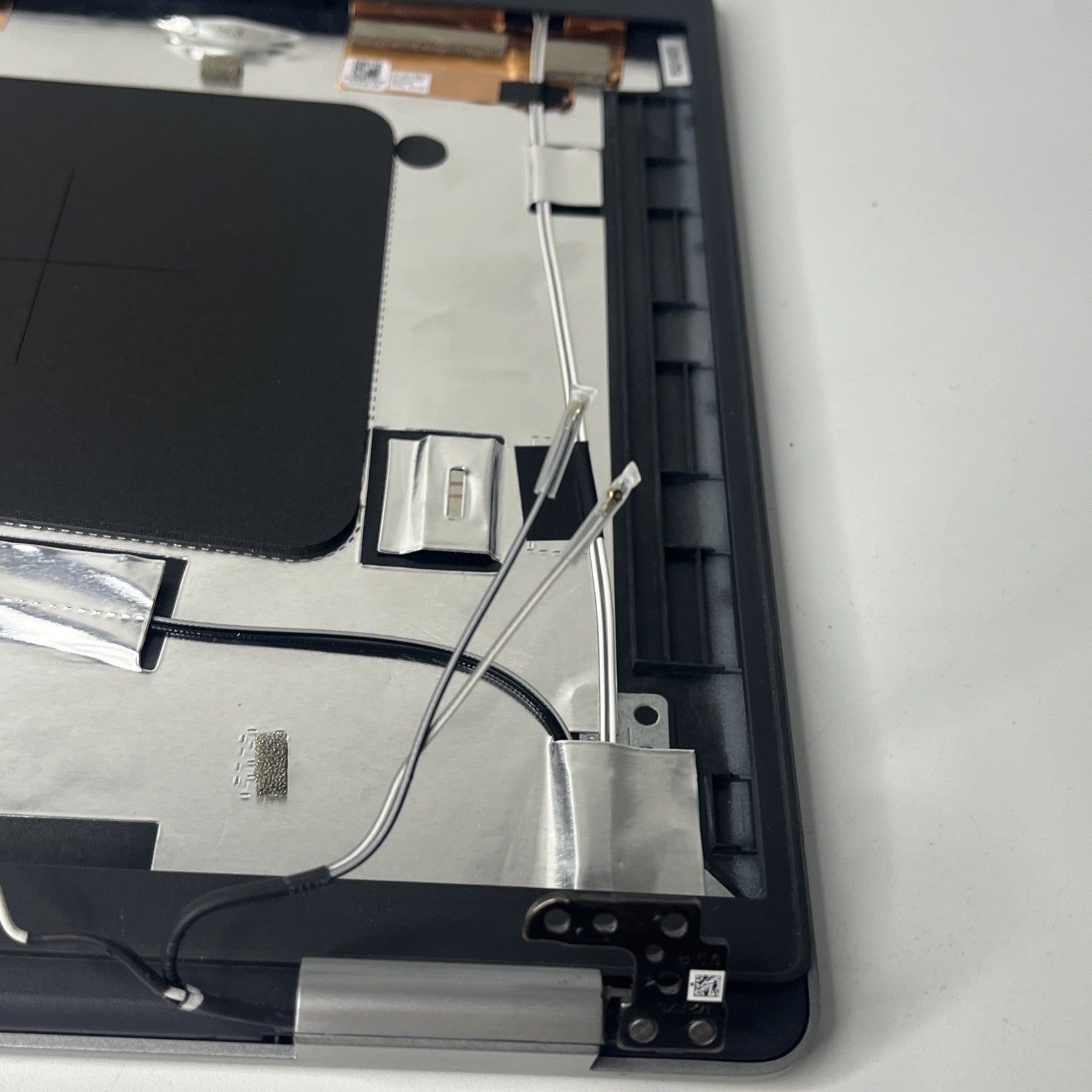 For Dell Latitude 5530 Top Lid And Bezel Genuine 0DH2NW