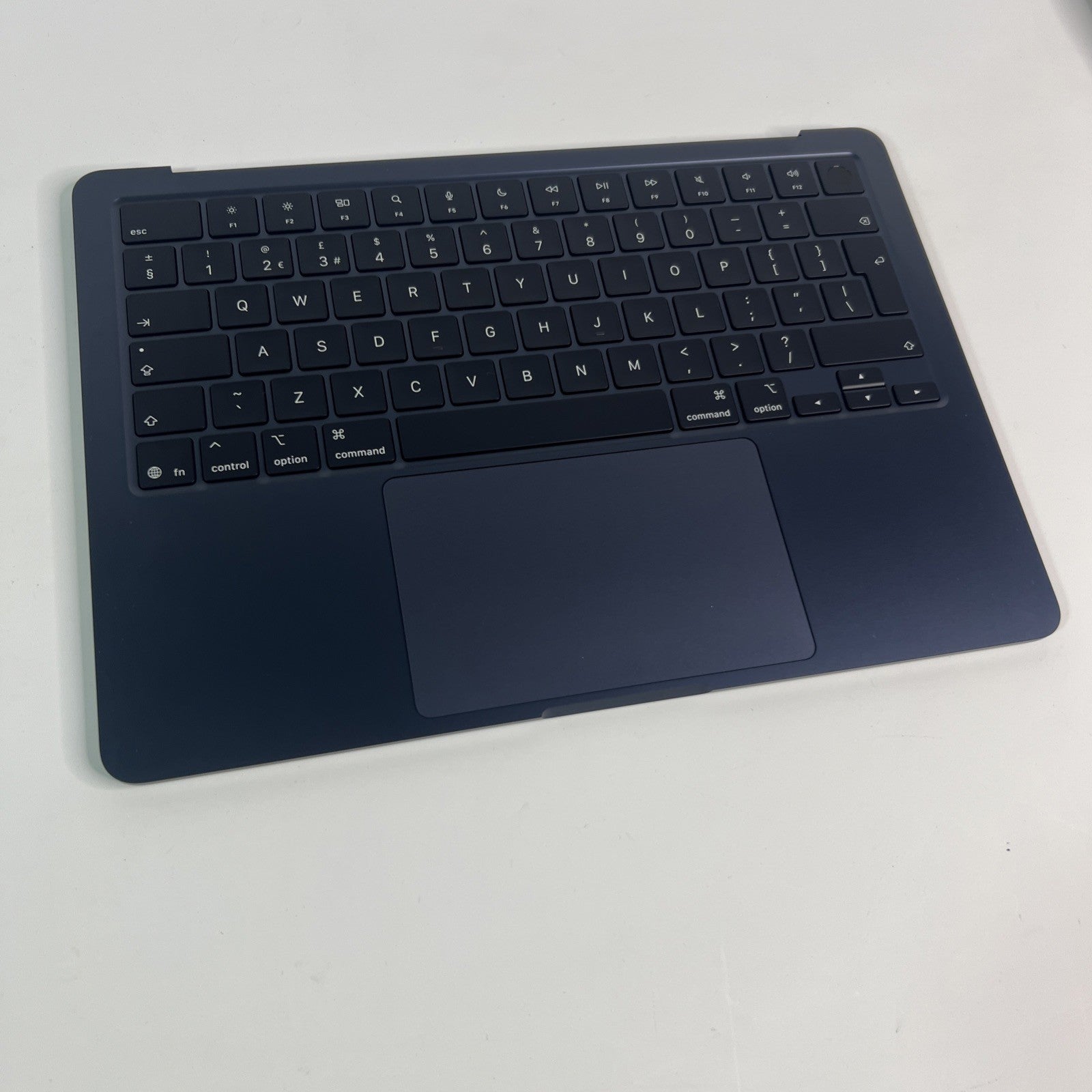Apple MacBook Air 13" A3240 (2025 M4) Palmrest Midnight  Read Description