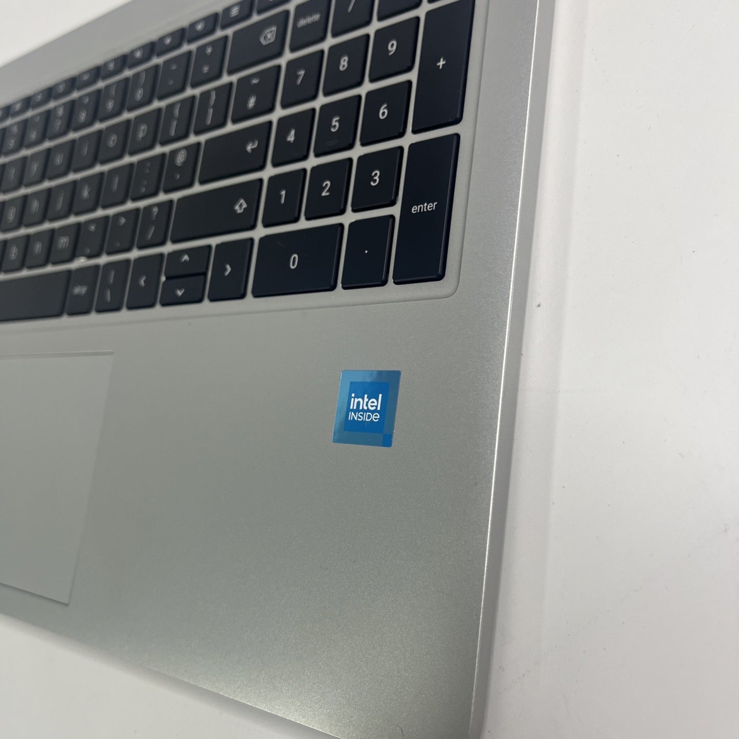 HP Silver Chromebook 15a-na0005sa Palmrest, Keyboard,speakers, Touchpad