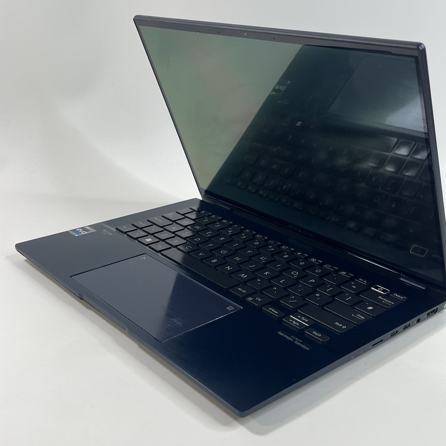 ASUS ZenBook 14 OLED UX3402VA i5-1340P 16GB RAM 512GB SSD Cracked Screen