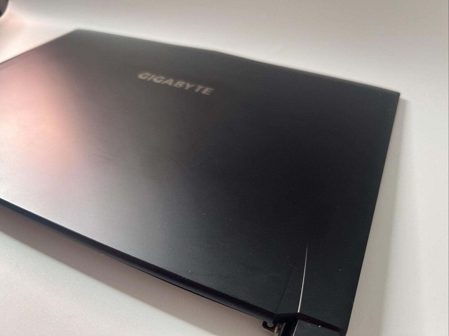 Gigabyte P57 P57W 27362-P57W0-G24S Complete LCD Top LId Back Cover Assembly
