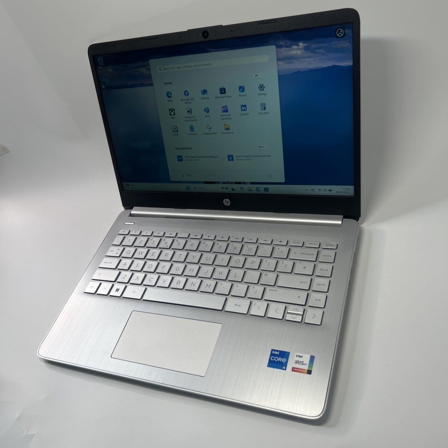 HP 14s-dq2512sa 14" FHD Intel Core i5-1135G7 256GB SSD 8GB RAM Windows 11 Laptop