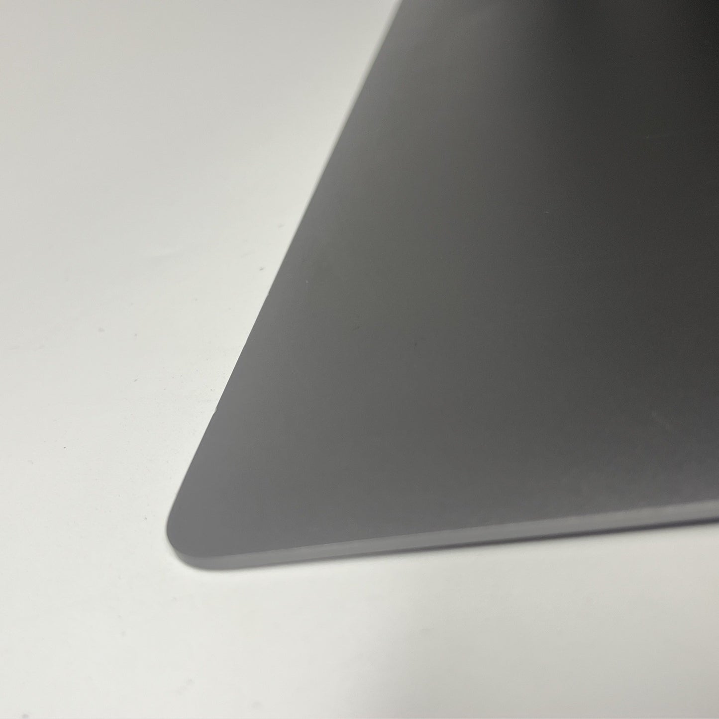 Genuine Apple MacBook Pro A2141 16" Display Assembly Screen. cracked From Side.