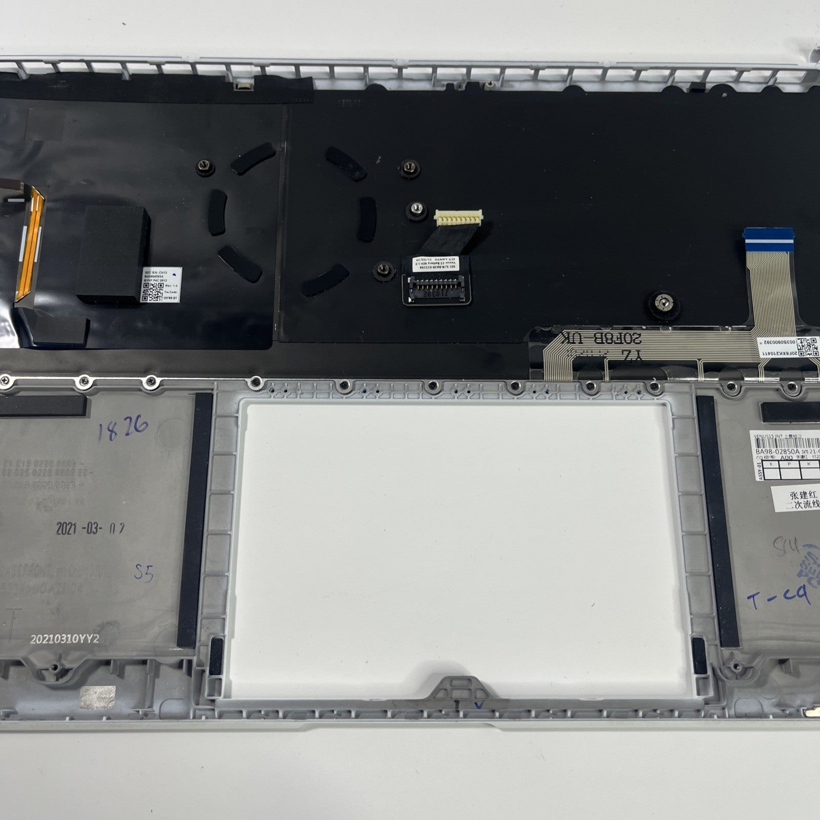 Genuine White Samsung Galaxy Book Pro NP950XDB  Palmrest & Keyboard BA5904593A.