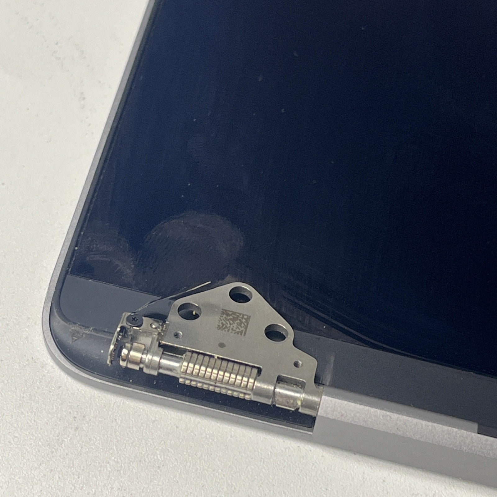 Genuine Apple MacBook Pro A2141 16" Display Assembly Screen. cracked From Side.