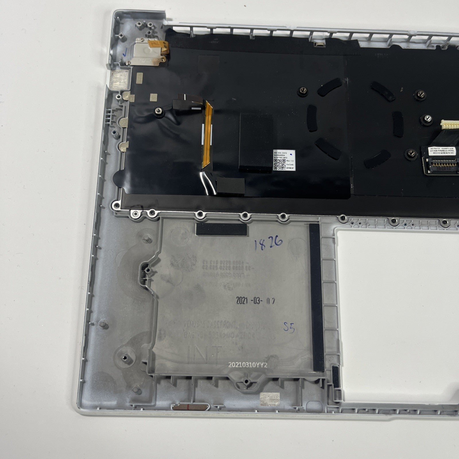 Genuine White Samsung Galaxy Book Pro NP950XDB  Palmrest & Keyboard BA5904593A.