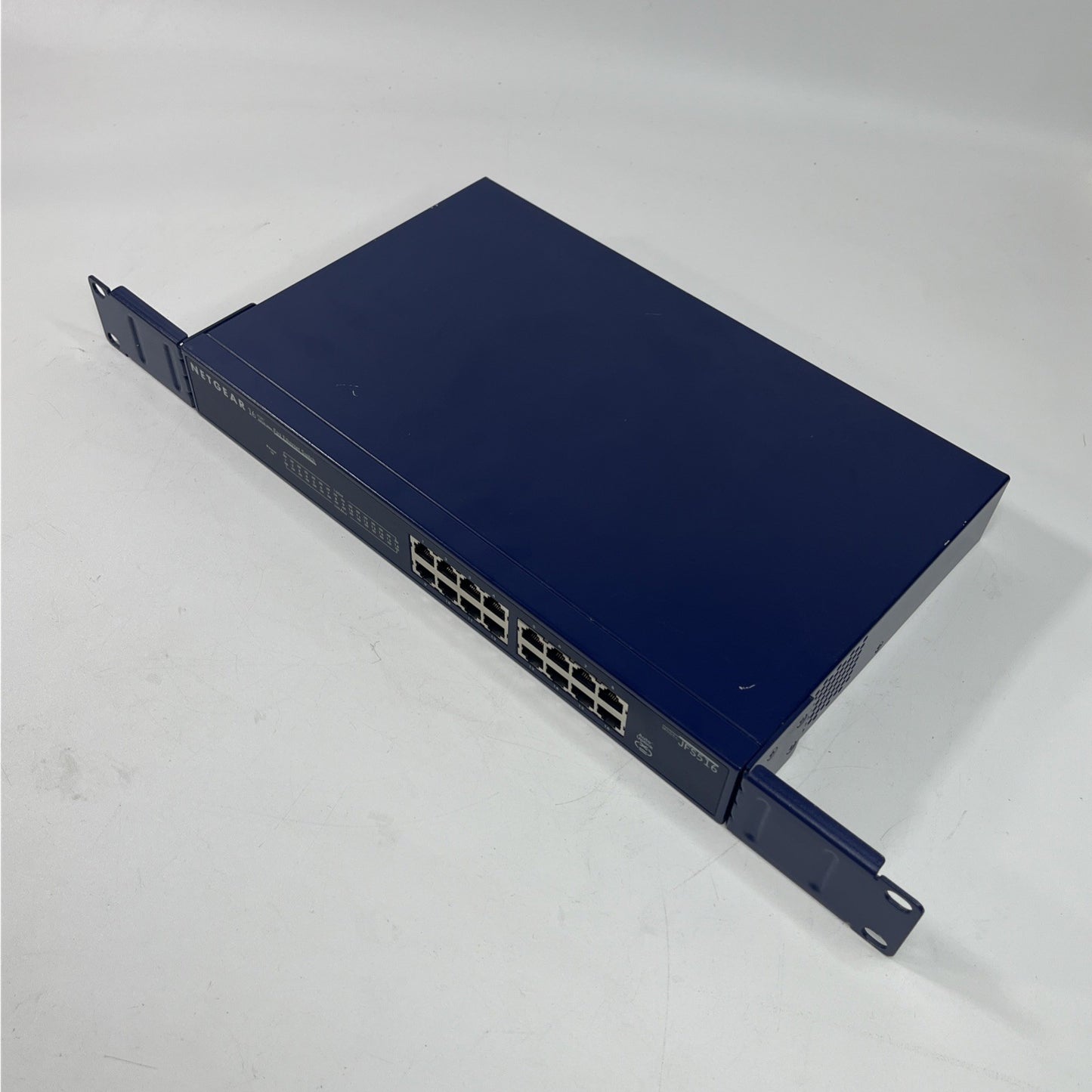 Netgear  JFS516 16 Ports 10/100 Mbps Fast Ethernet Switch.