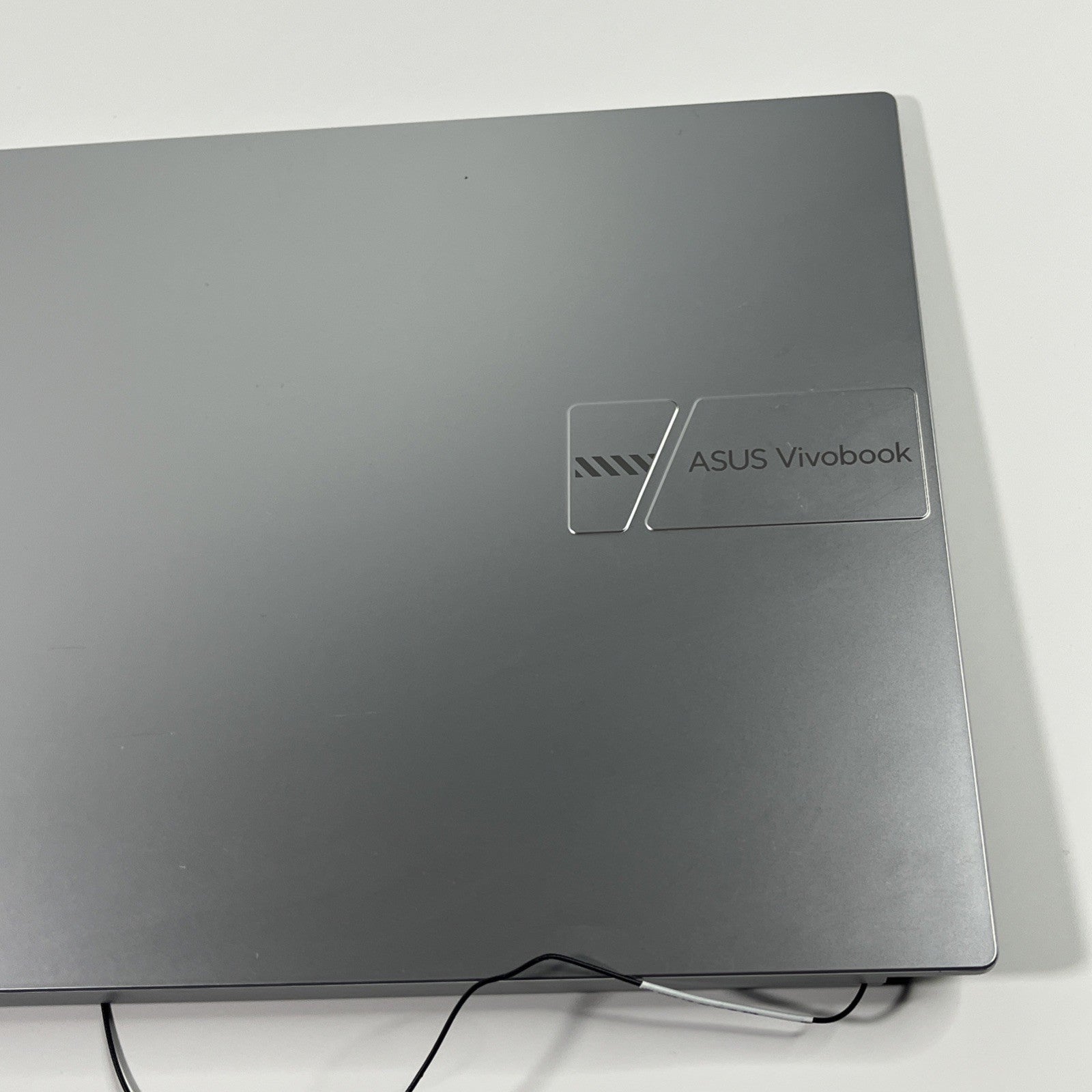 Genuine Silver Asus Vivobook 15 X1504ZA Complete Top Lid & Bezel Assembly.