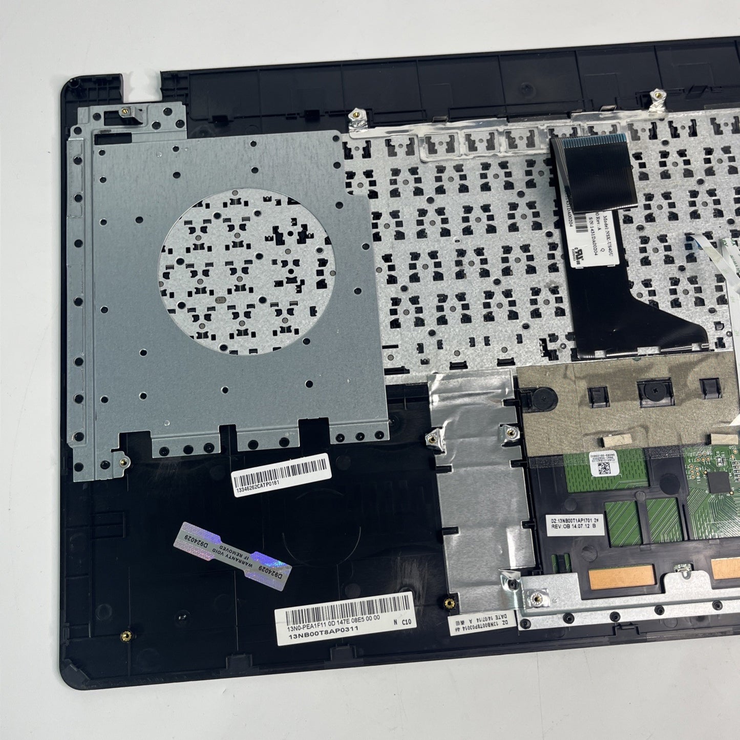 Genuine Black Asus P550L Palmrest & Keyboard And Touchpad 13N0-PEA1F11