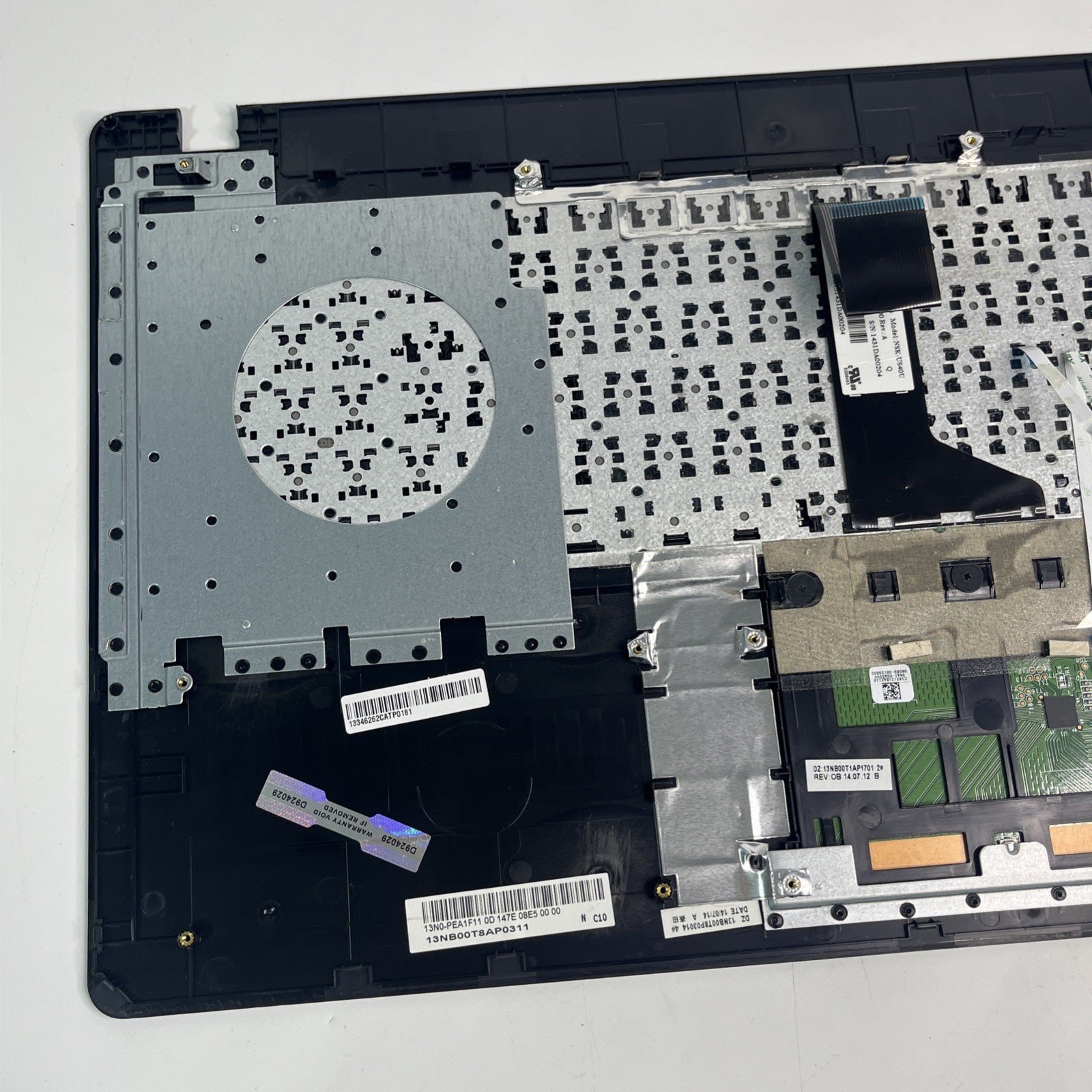 Genuine Black Asus P550L Palmrest & Keyboard And Touchpad 13N0-PEA1F11