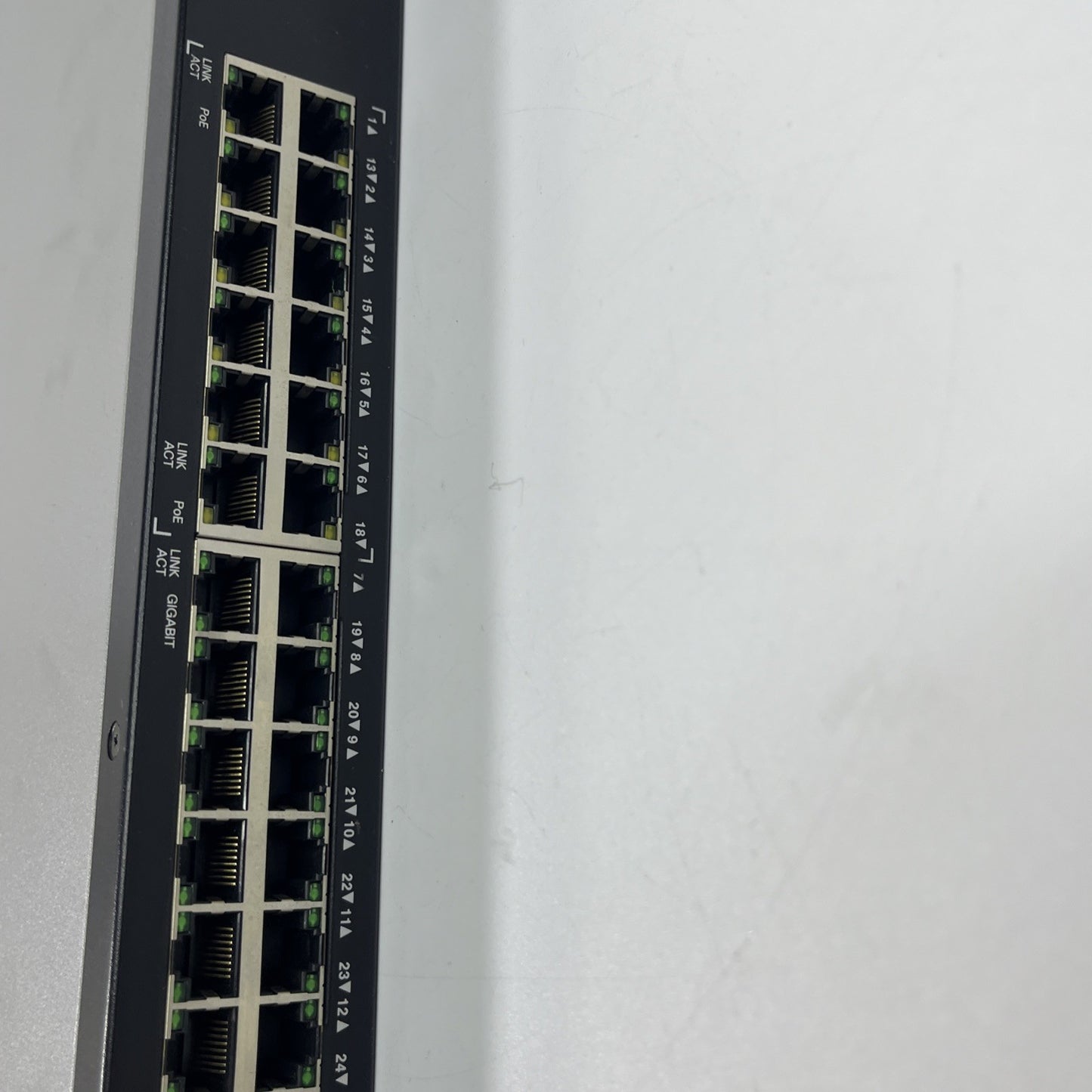 Cisco SG200-26P 26-Port Gigabit PoE Smart Switch - Black, FEW MINOR.