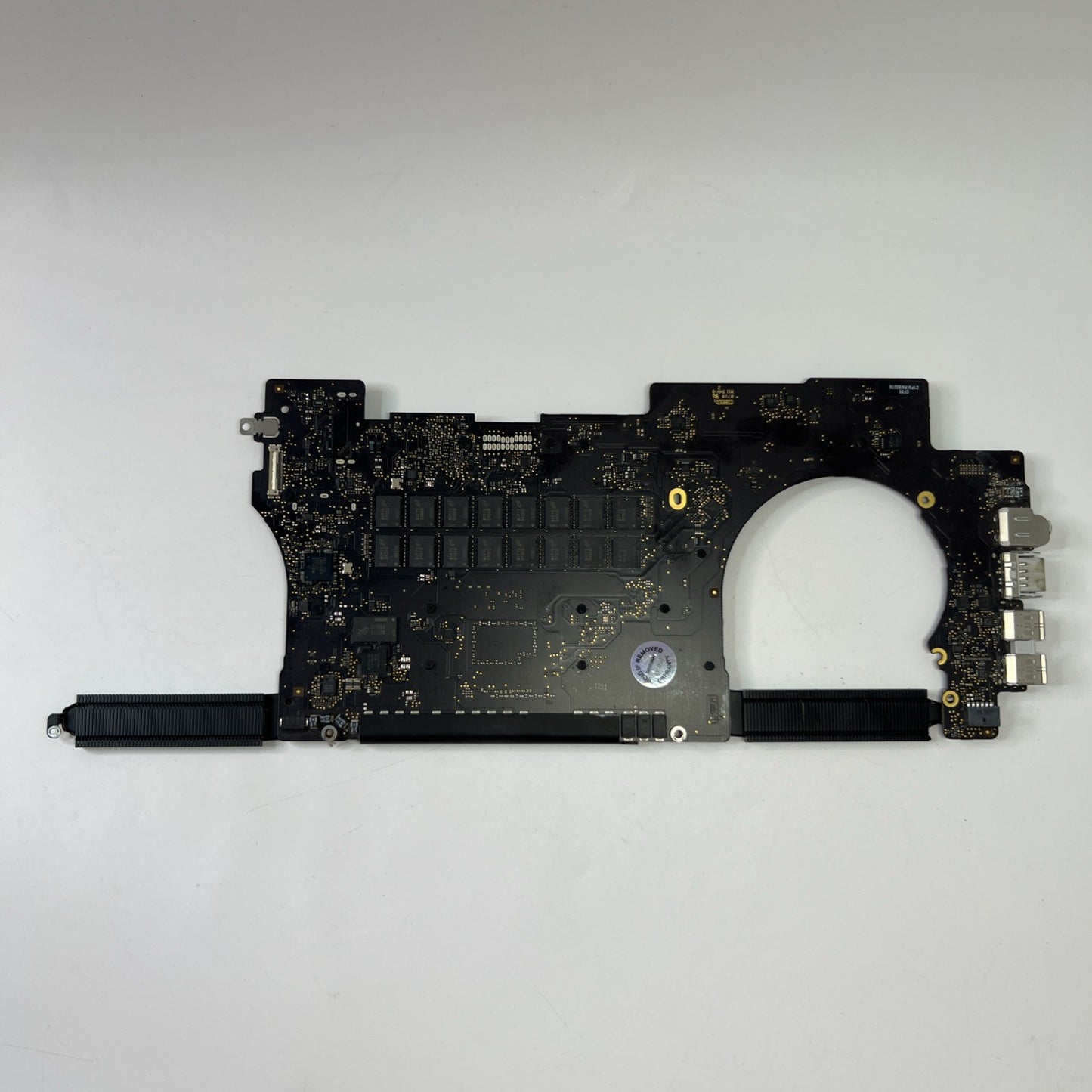 MacBook Pro 15" A1398 Mid-2015 Logic Board 2.2GHz i7-470HQ 16GB 820-00138-A