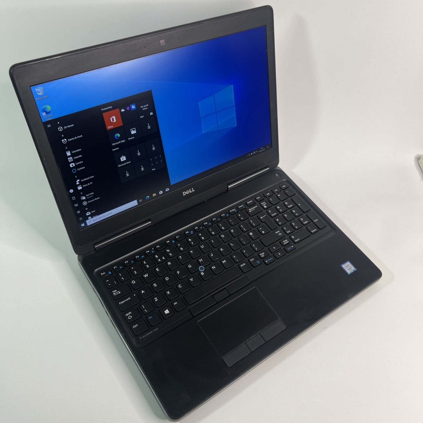 Dell Precision 7520 Mobile Workstation Laptop – Intel Core i7-7920HQ 16GB RAM