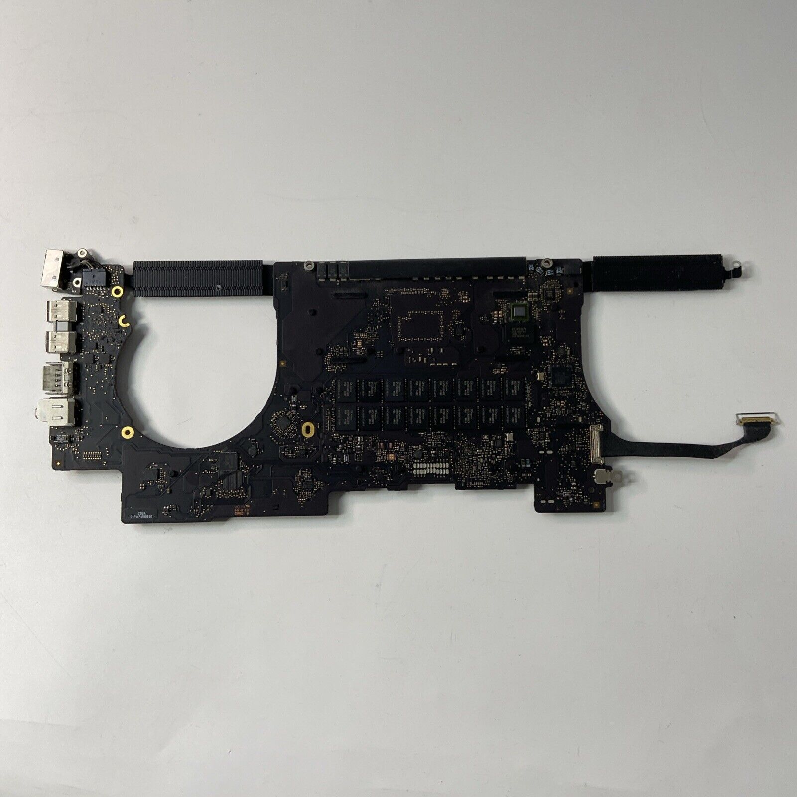 MacBook Pro A1398 Mid 2014 Logic Board 2.8GHz Core i7 16GB M370X 820-00426-A