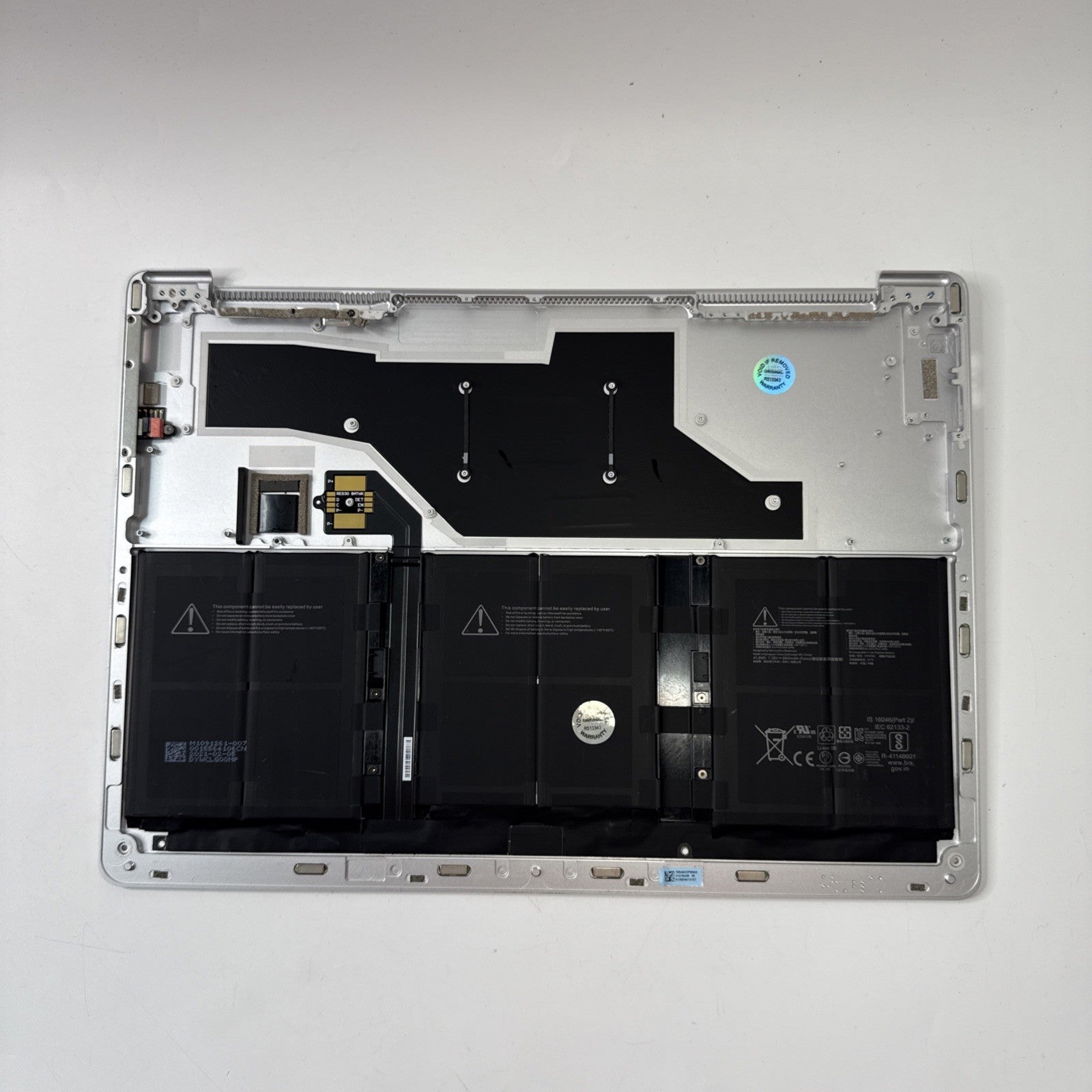 Microsoft Surface 4 1950 13.5 Bottom Base Battery & Housing Silver M1091261-007