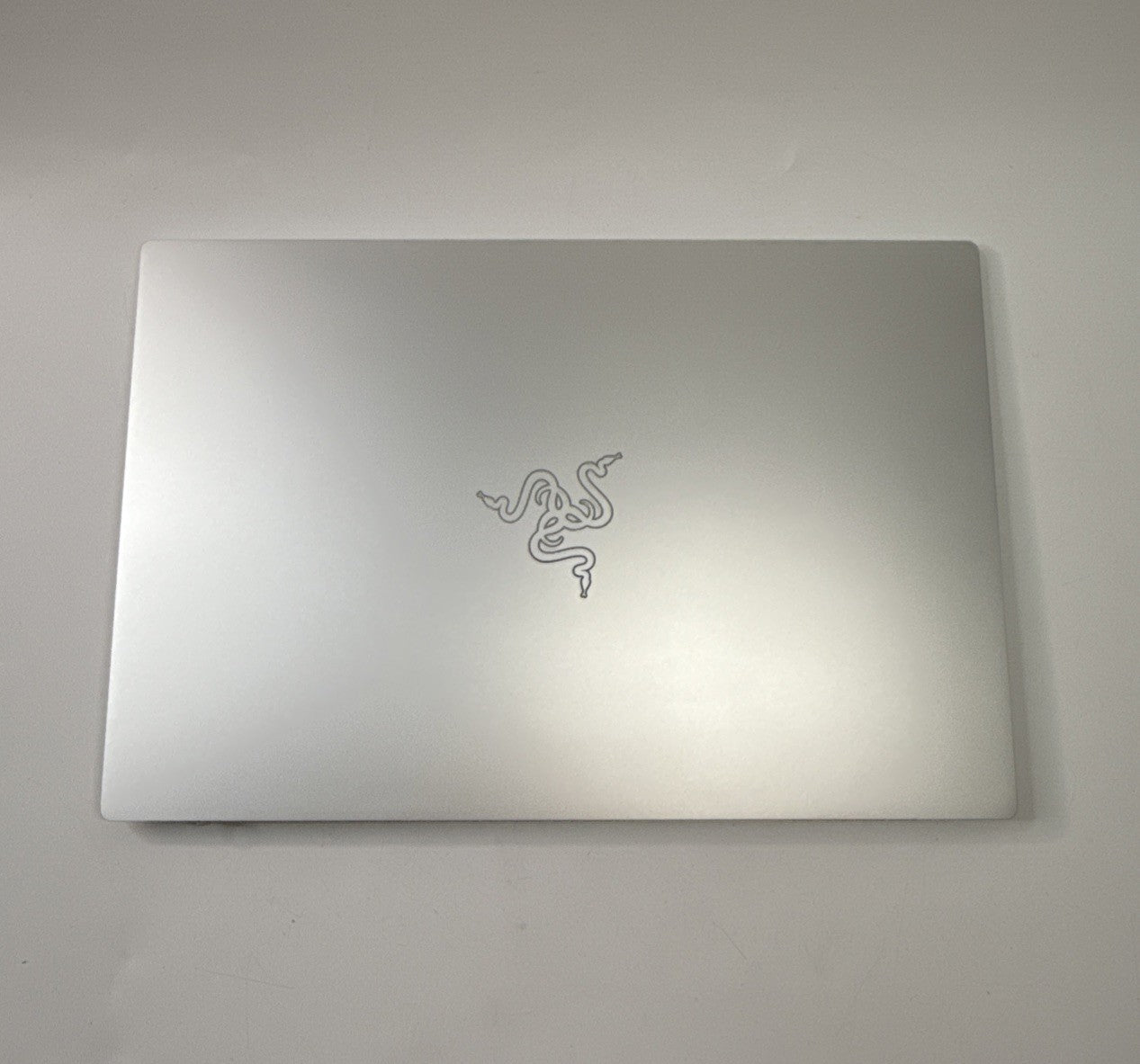 Razer Book 13 RZ09-0357 Top Lid Rear cover (No Screen cable) Silver 13141553