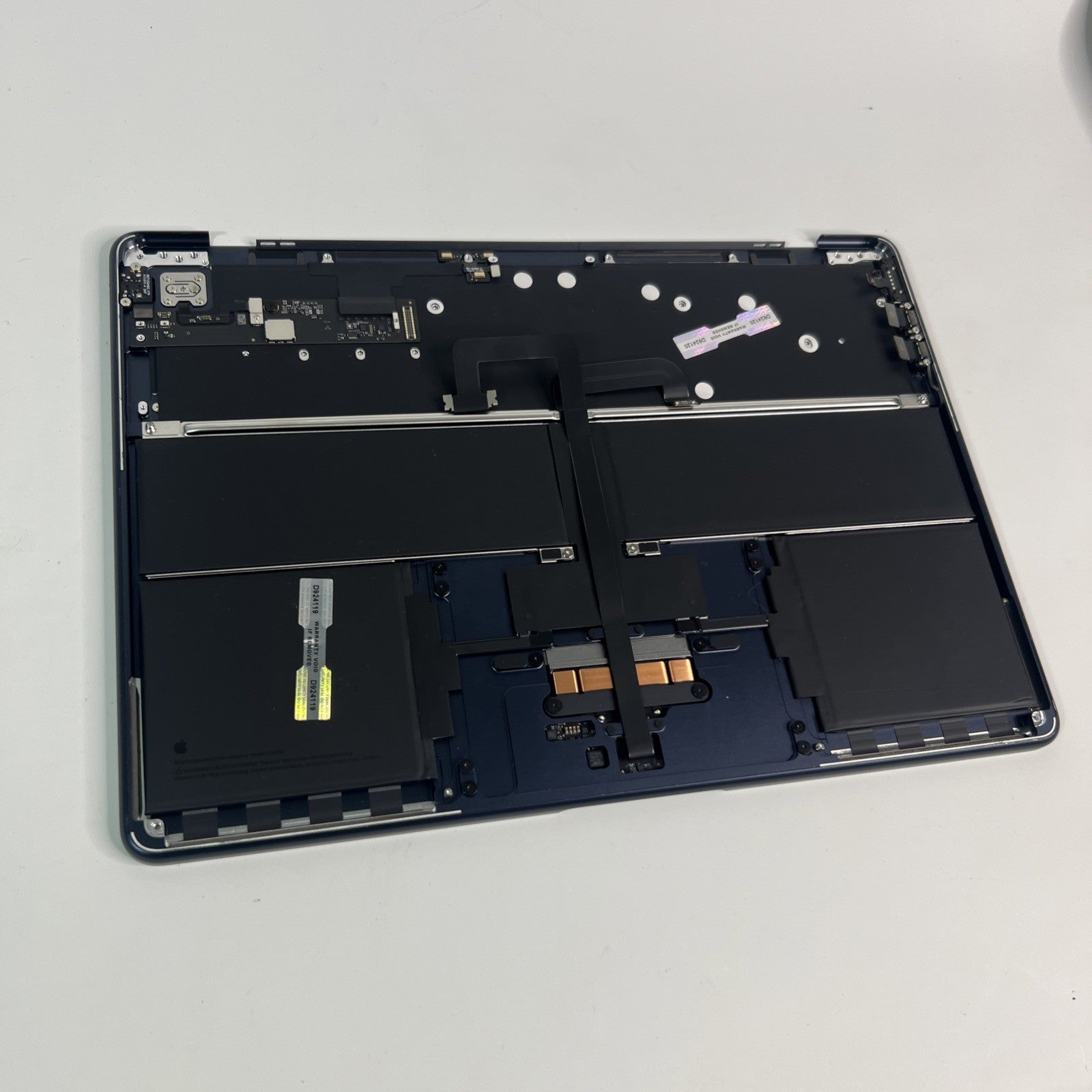 Apple MacBook Air 13" A3240 (2025 M4) Palmrest Midnight  Read Description