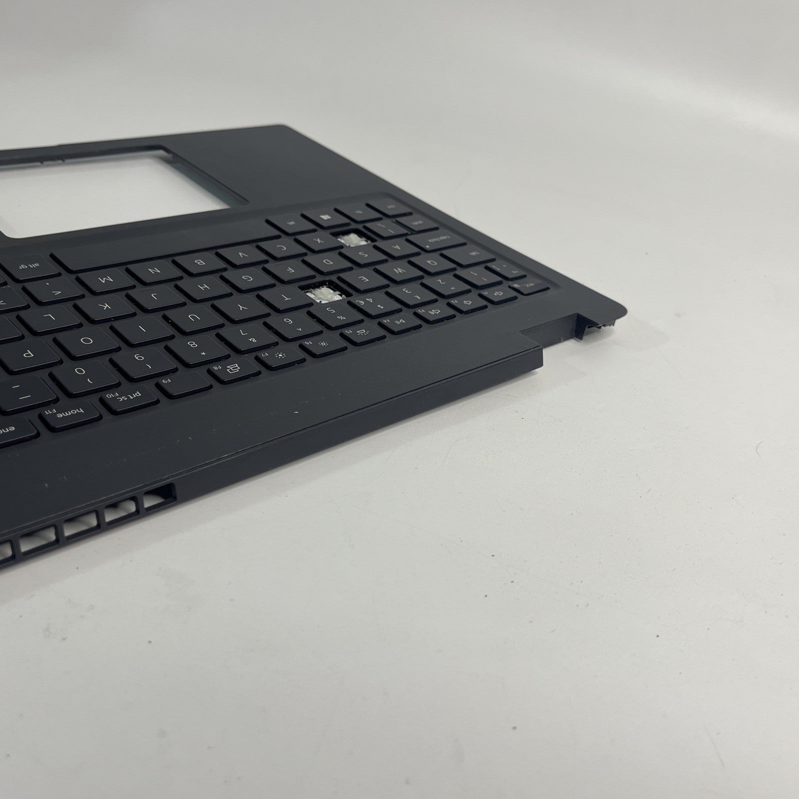 Genuine Grey Dell Latitude 3510 Palmrest Keyboard And Speakers  Missing Keys.