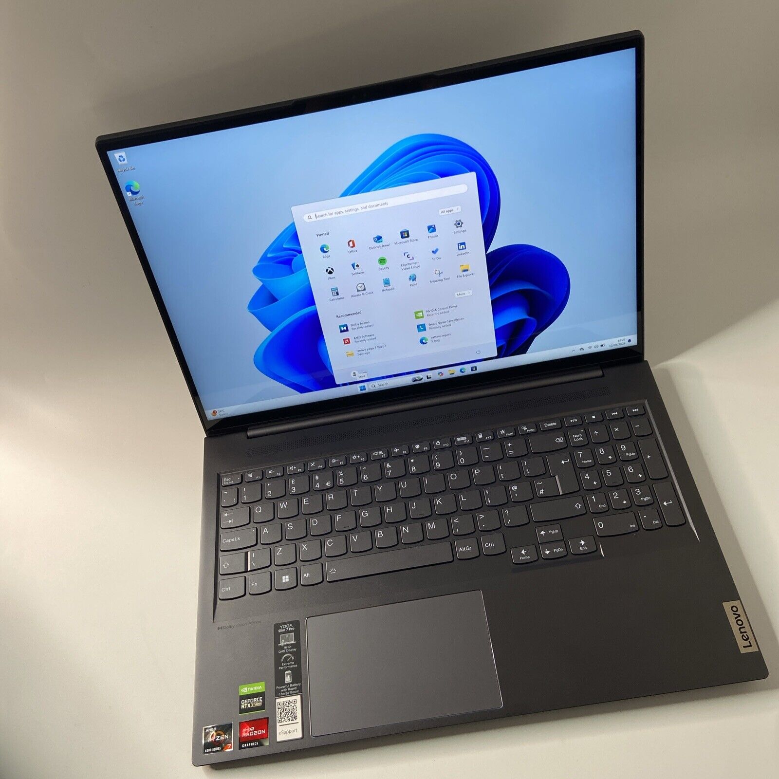 Lenovo Yoga Slim 7 Pro 16ARH7 AMD Ryzen 7 6800HS 16GB RAM 256GB SSD  RTX 3050