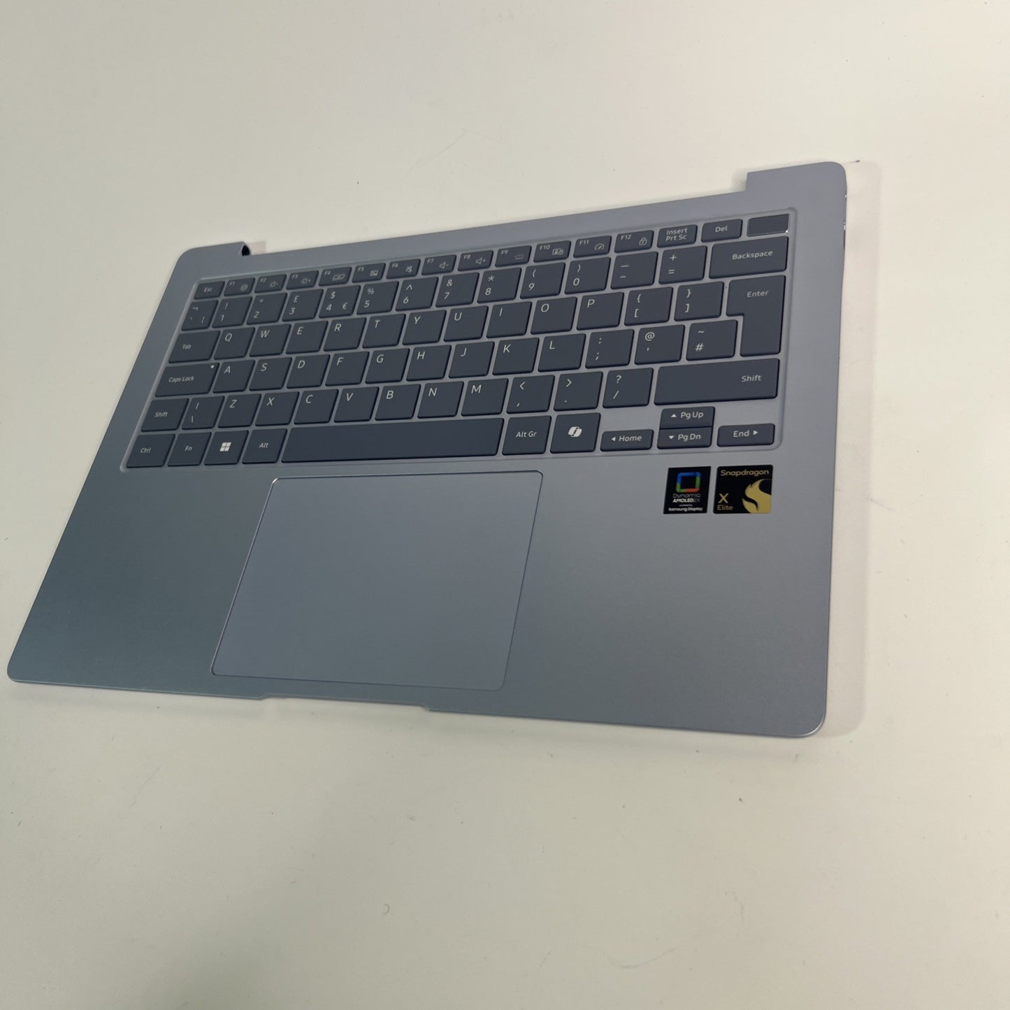 Samsung Galaxy Book 4 Edge NP940XMA Palmrest / Top Case Assembly – Grade B