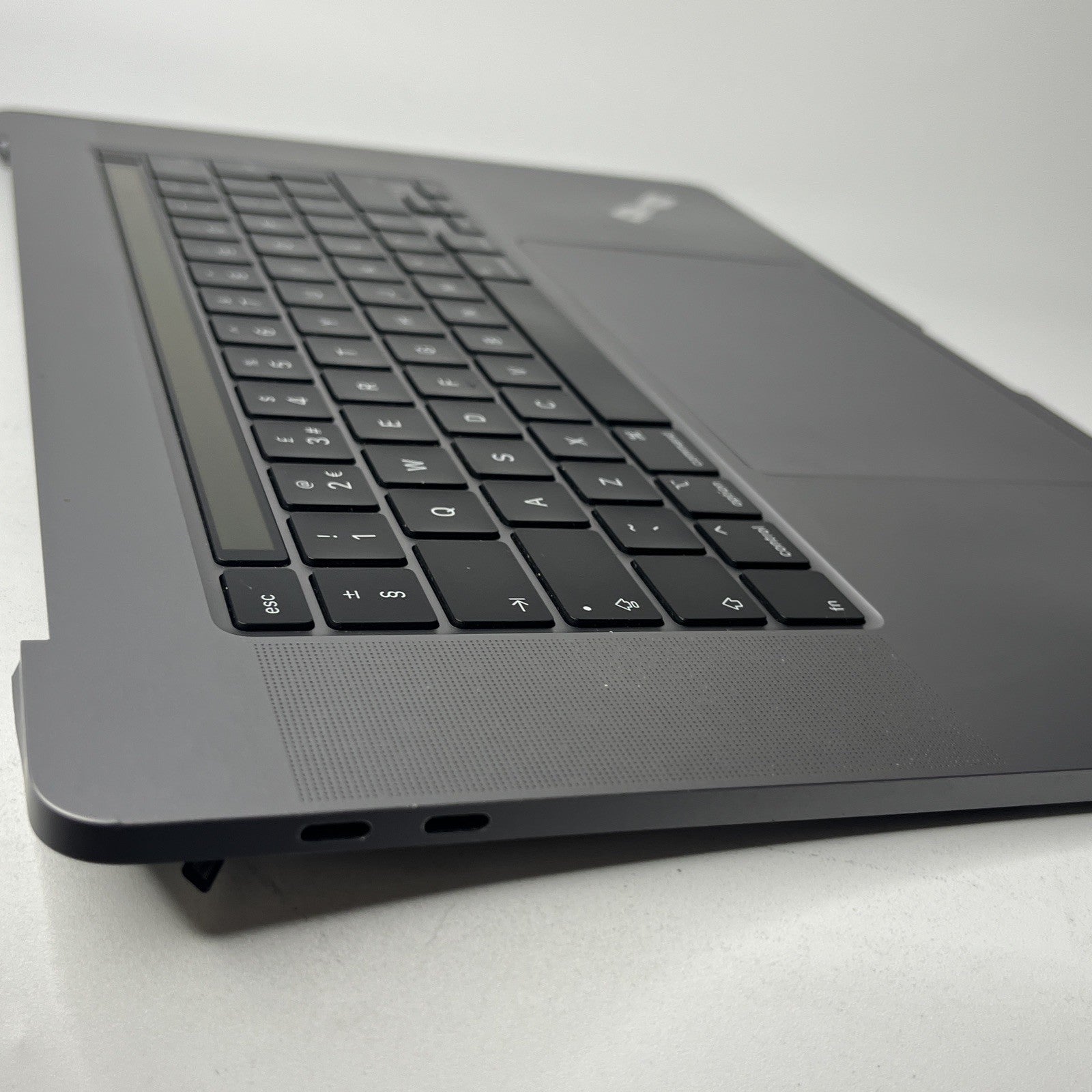 Genuine MacBook Pro16" A2141-2019 Palmrest keyboard Trackpad.  Bit Crack At Side