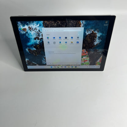Microsoft Surface Pro 7 – i5-1035G4 8GB RAM 128GB SSD Windows 11 Grade C