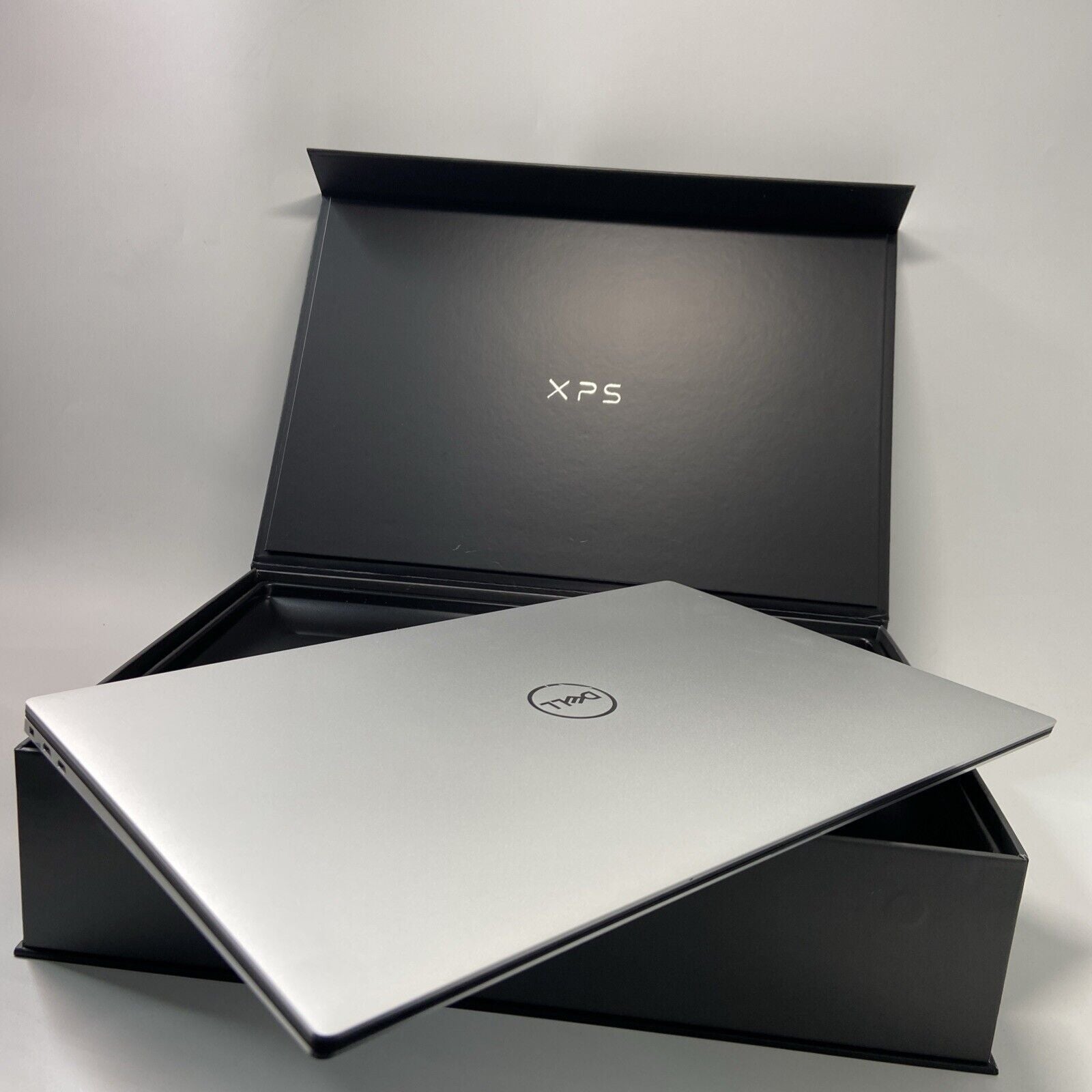 Dell XPS 15 9520 Laptop i7-12700H Gen 16GB RAM 1TB SSD RTX 3050 Ti Spanish KB
