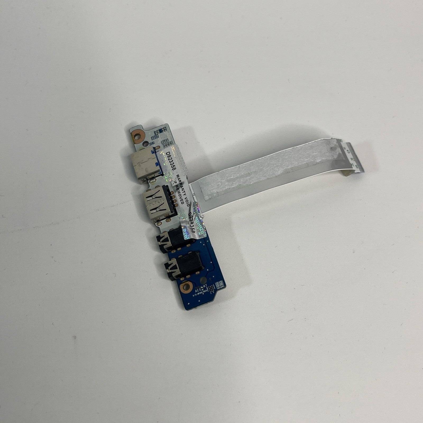 Genuine Black Medion Erazer Crawler E30-MD624 Usb Board  6-71-np5k8