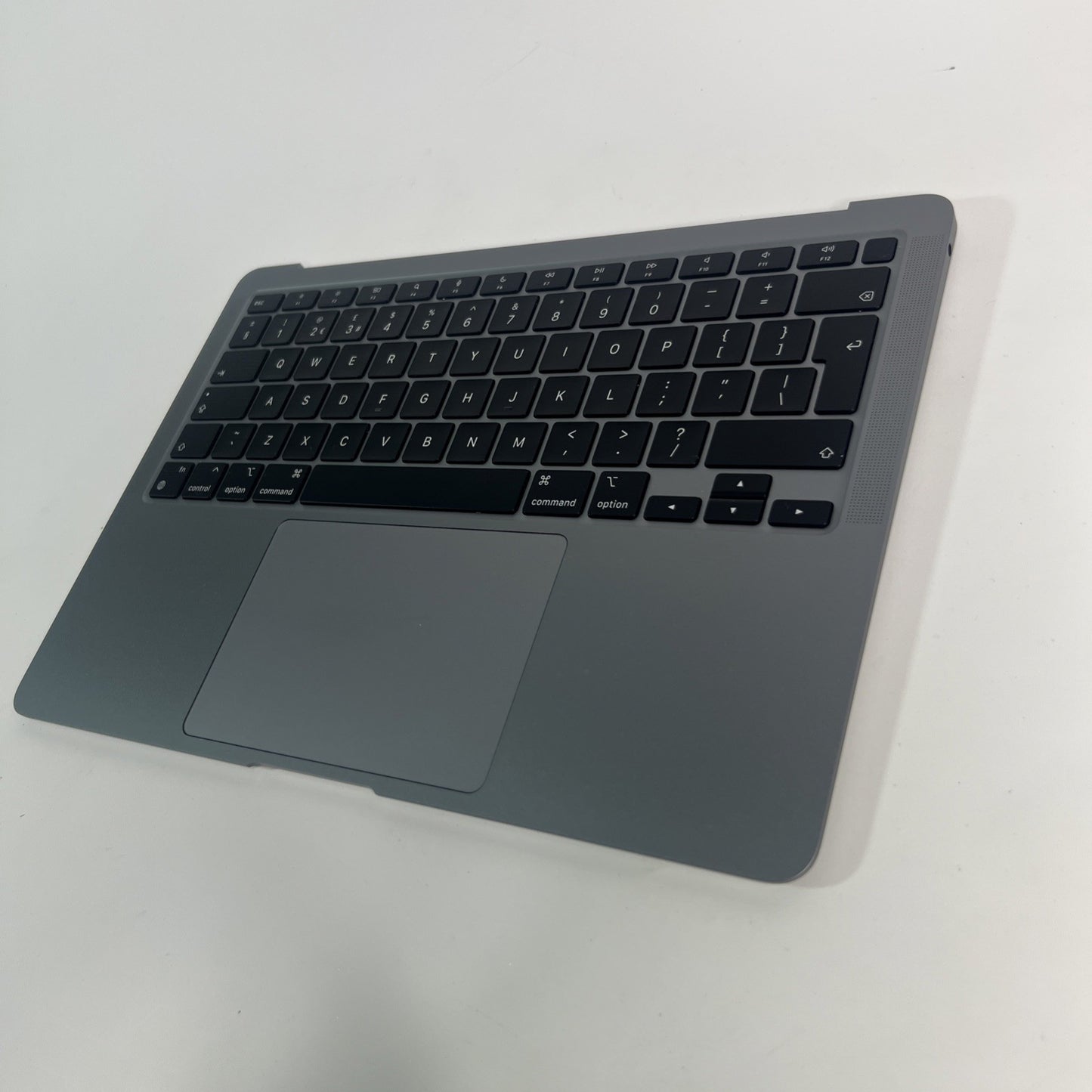 Apple MacBook Air A2337 Palmrest / Top Case – Space Grey – EMC 3598 – Grade B