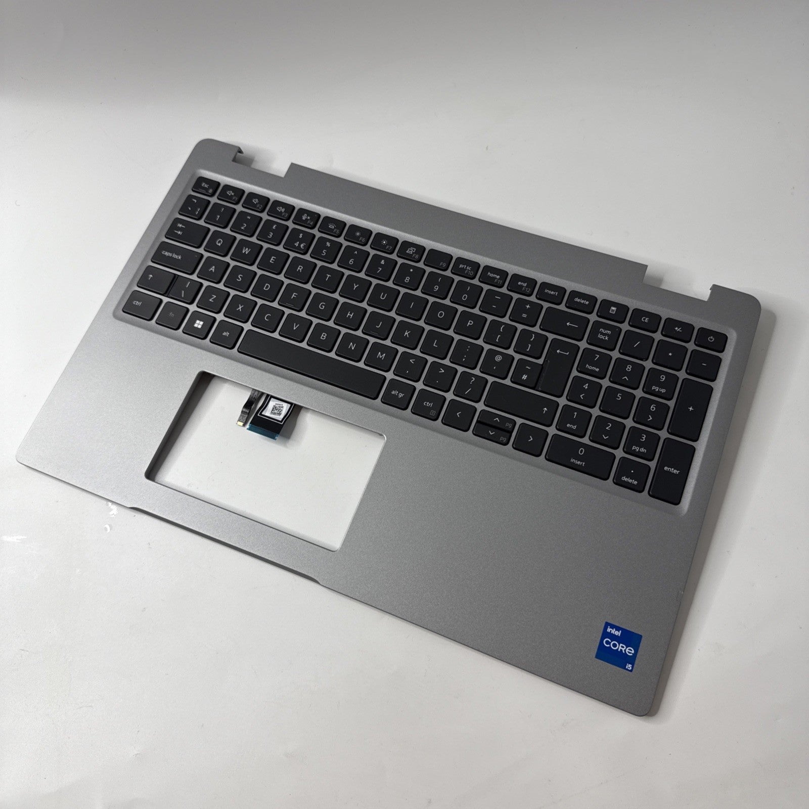 Dell Latitude 5530 Genuine Palmrest Assembly, UK Keyboard 0RRN8D Silver
