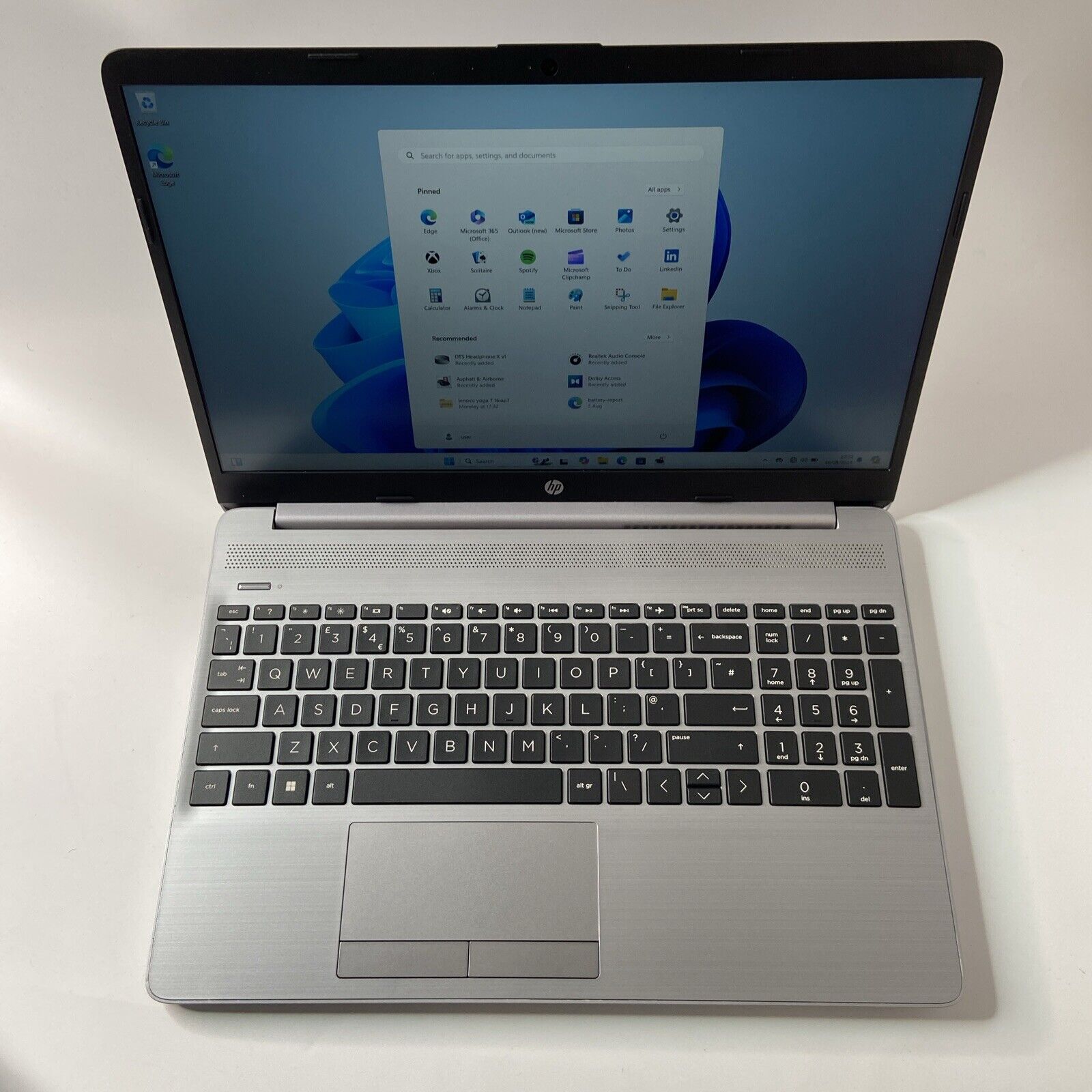 HP 255 G9 Laptop - AMD Ryzen 7-5825U, 16GB RAM, 256GB SSD, Windows 11 Grade A