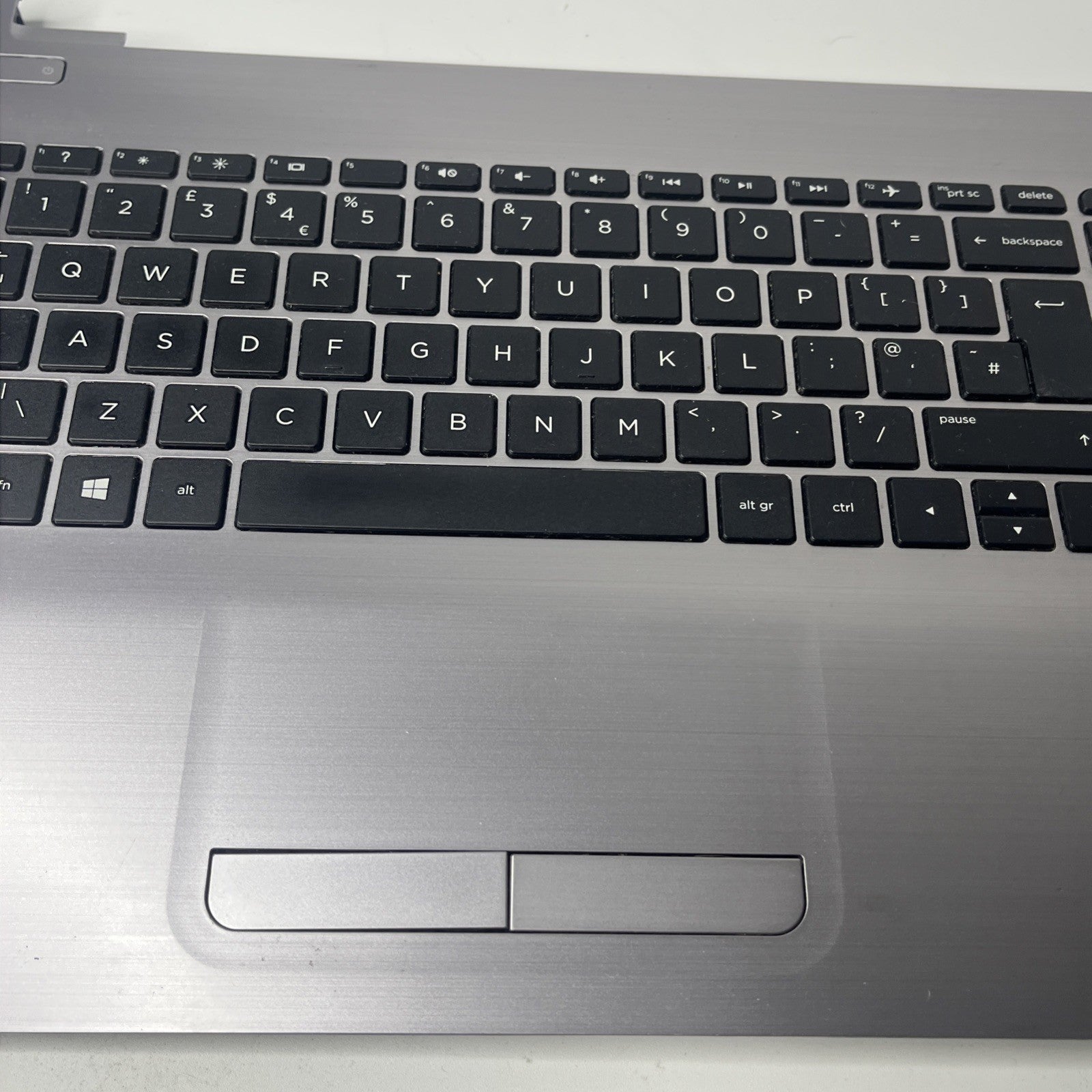 Genuine Silver HP 255 G5 Notebook Palmrest Keyboard And Touchpad.