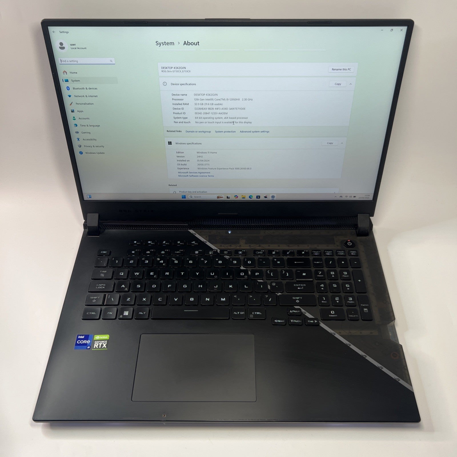ASUS ROG Strix SCAR 17 SE G733 17.3" i9-12950HX RTX 3080Ti 32GB RAM 1TB SSD