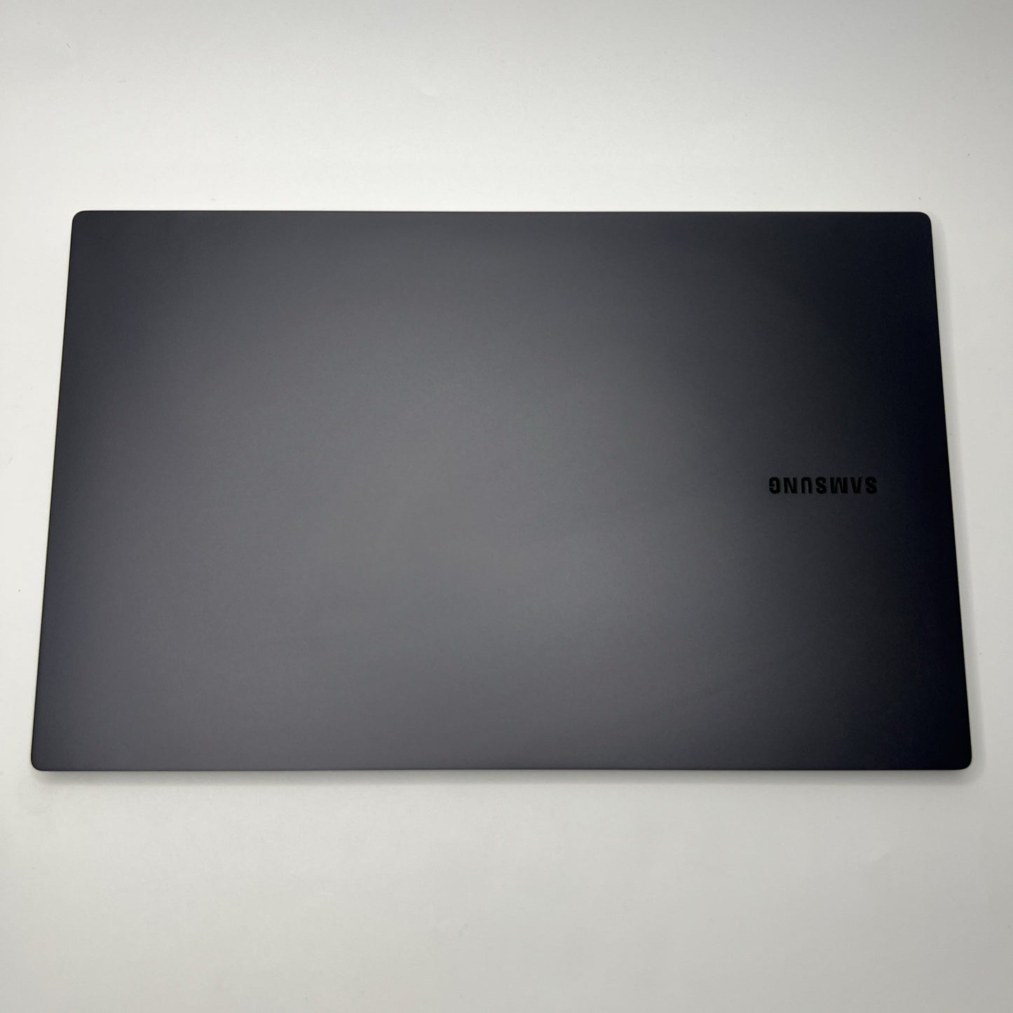 Samsung Galaxy Book 2 Pro 5G Core i5-1240P 8GB 512GB 15.6 Inch AMOLED Windows 11