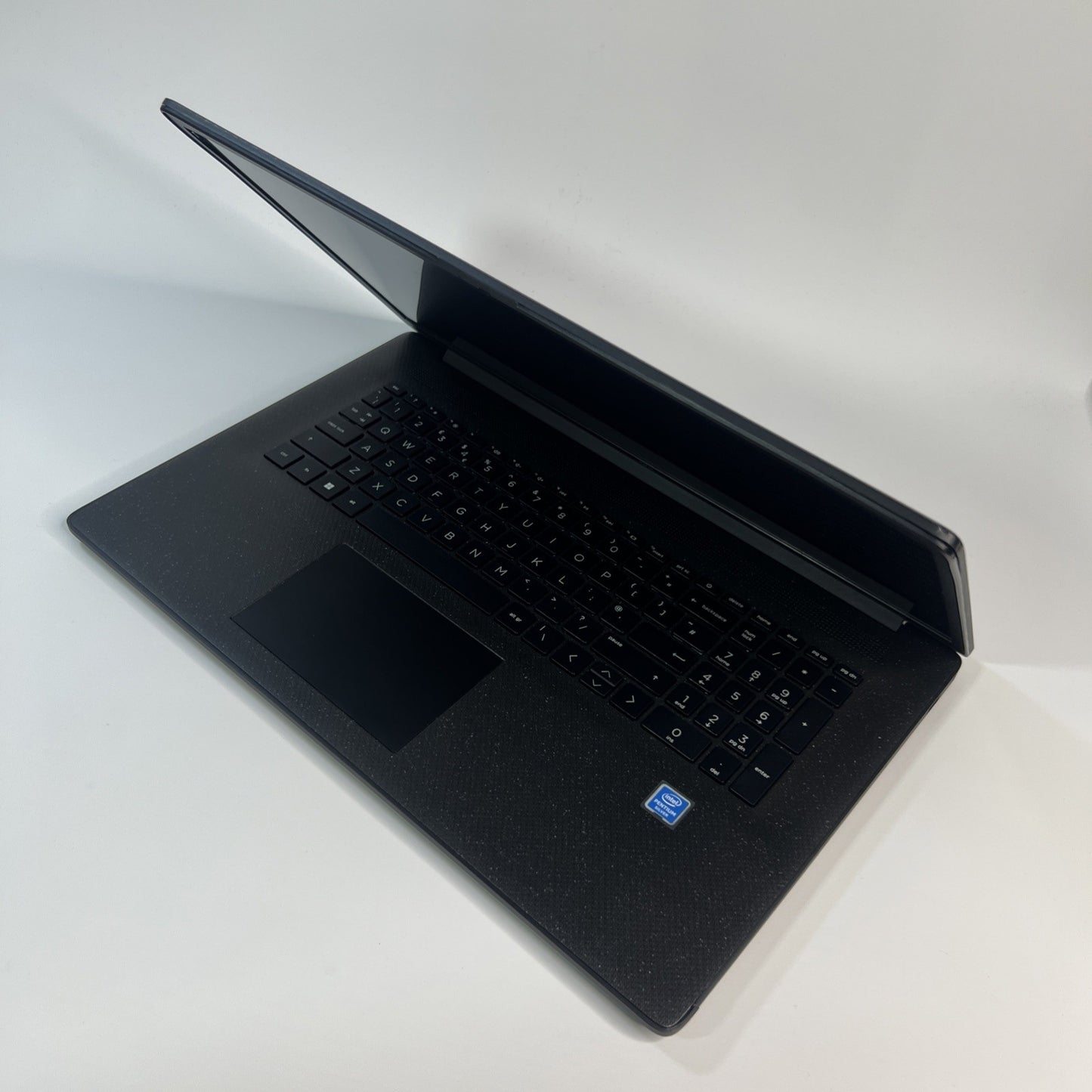 HP 17-cn0104na Laptop Intel Pentium N5030 4GB 128GB SSD 17.3 in FHD Win 11