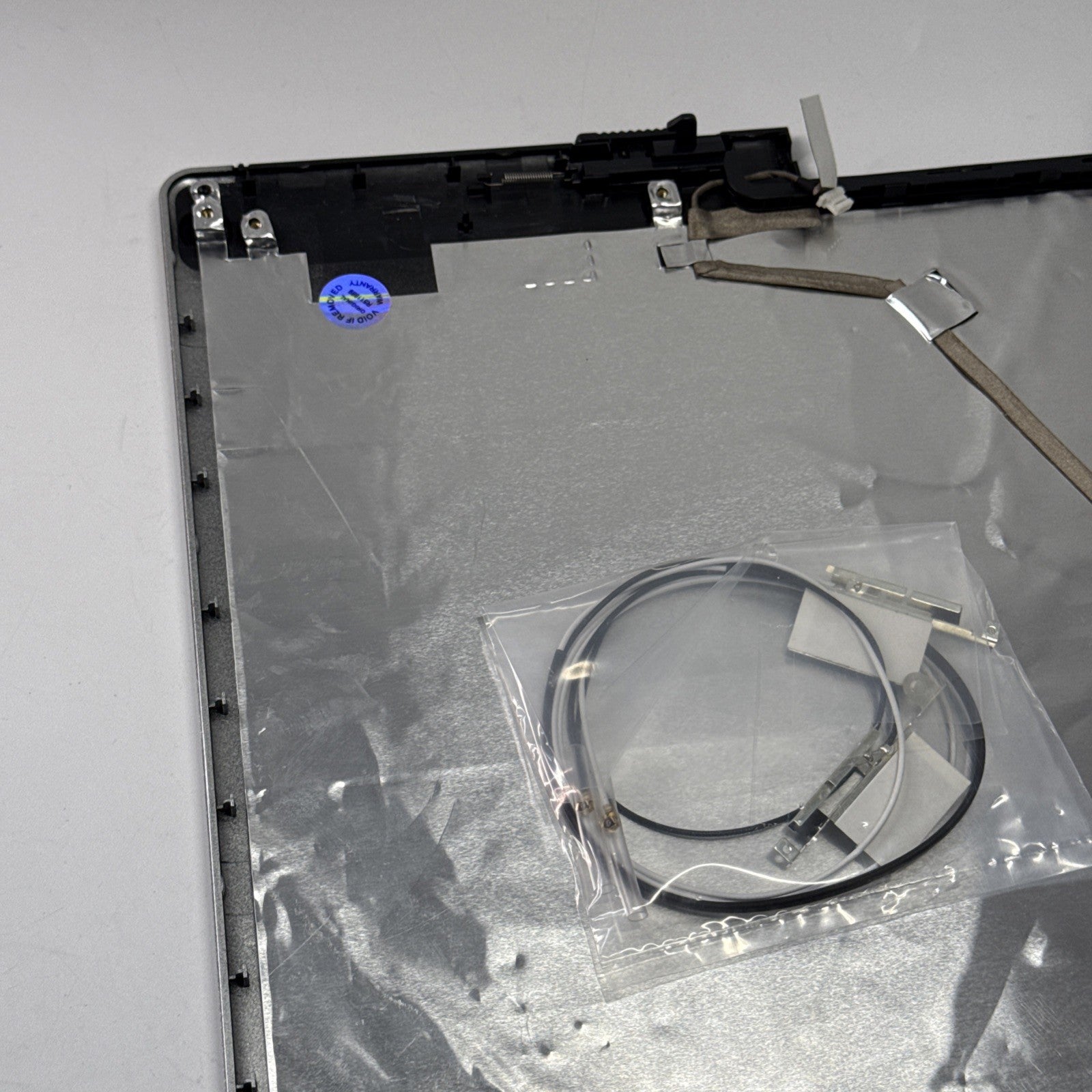Acer Aspire 5100 60.ABHV5.007 LCD Top Back Rear Lid Cover  Silver