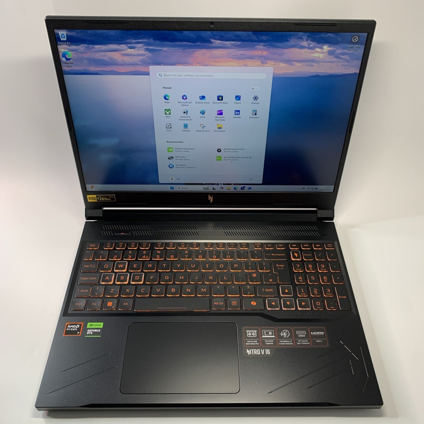 Acer Nitro V 16 ANV16-41 Laptop - AMD Ryzen 7 8845HS 1TB SSD 16GB RAM RTX 4060
